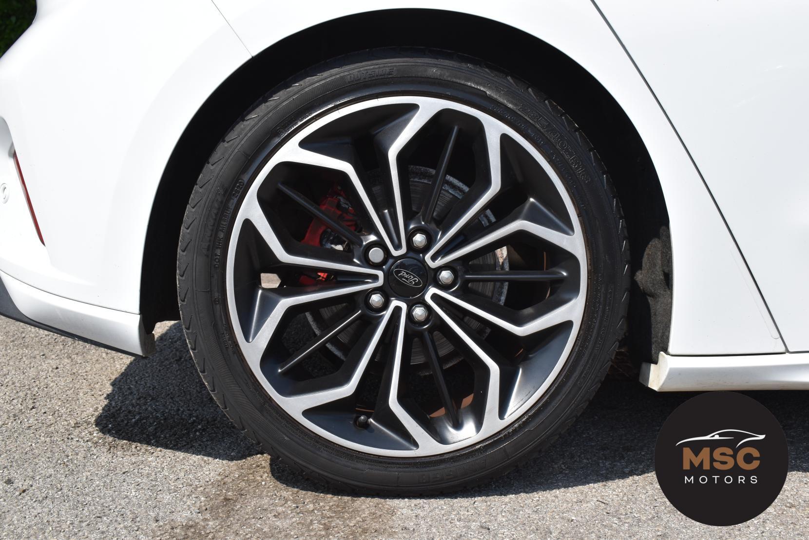Ford Focus view 26