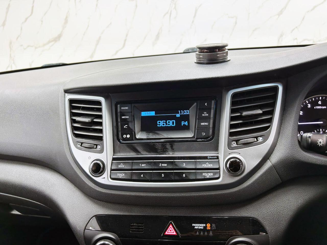Hyundai Tucson view 16