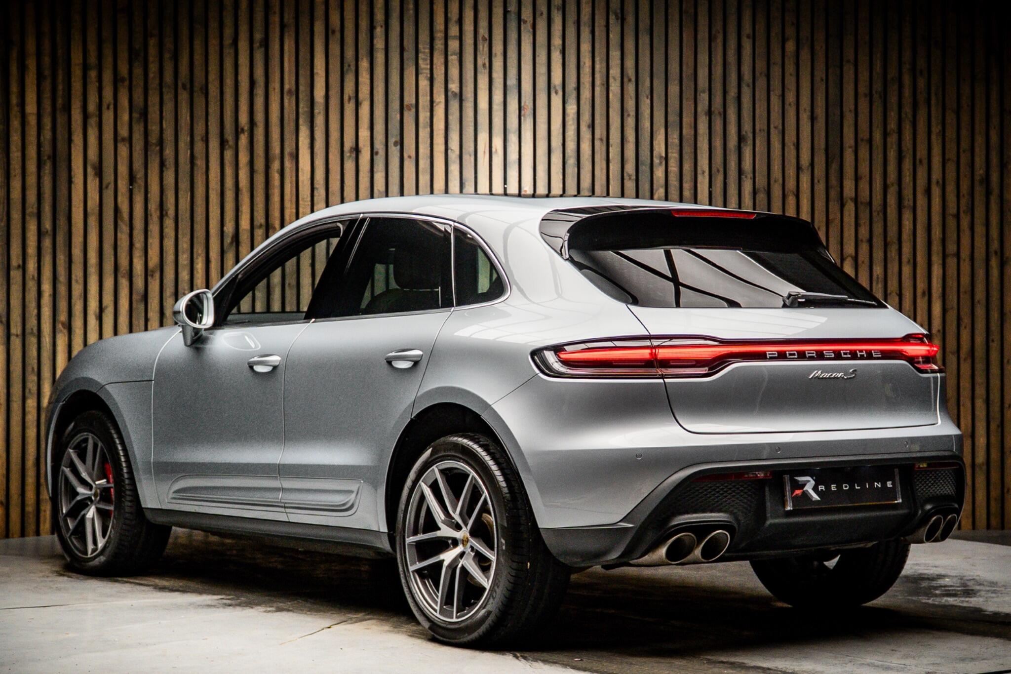 Porsche Macan view 4