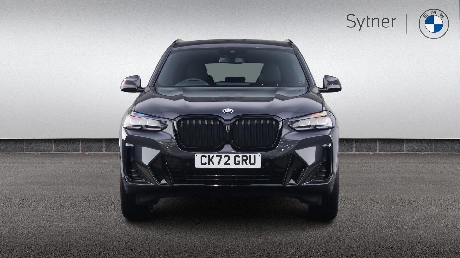 BMW X3 view 16