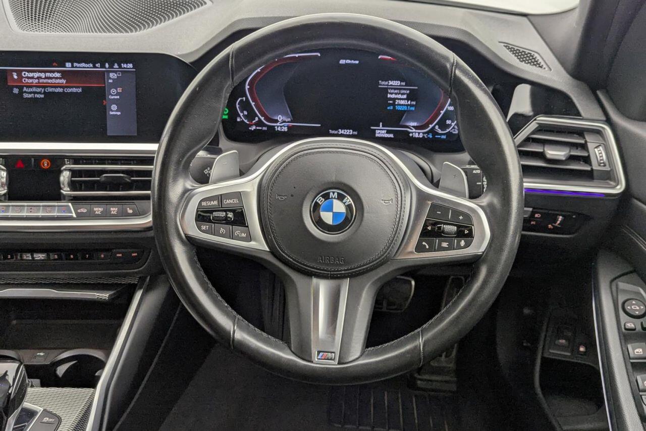BMW 3 Series view 31