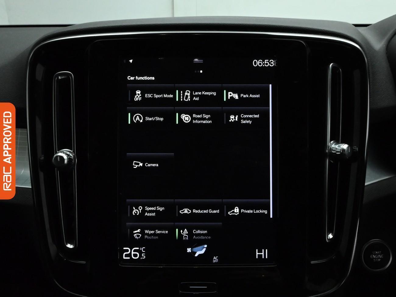 Volvo XC40 view 19