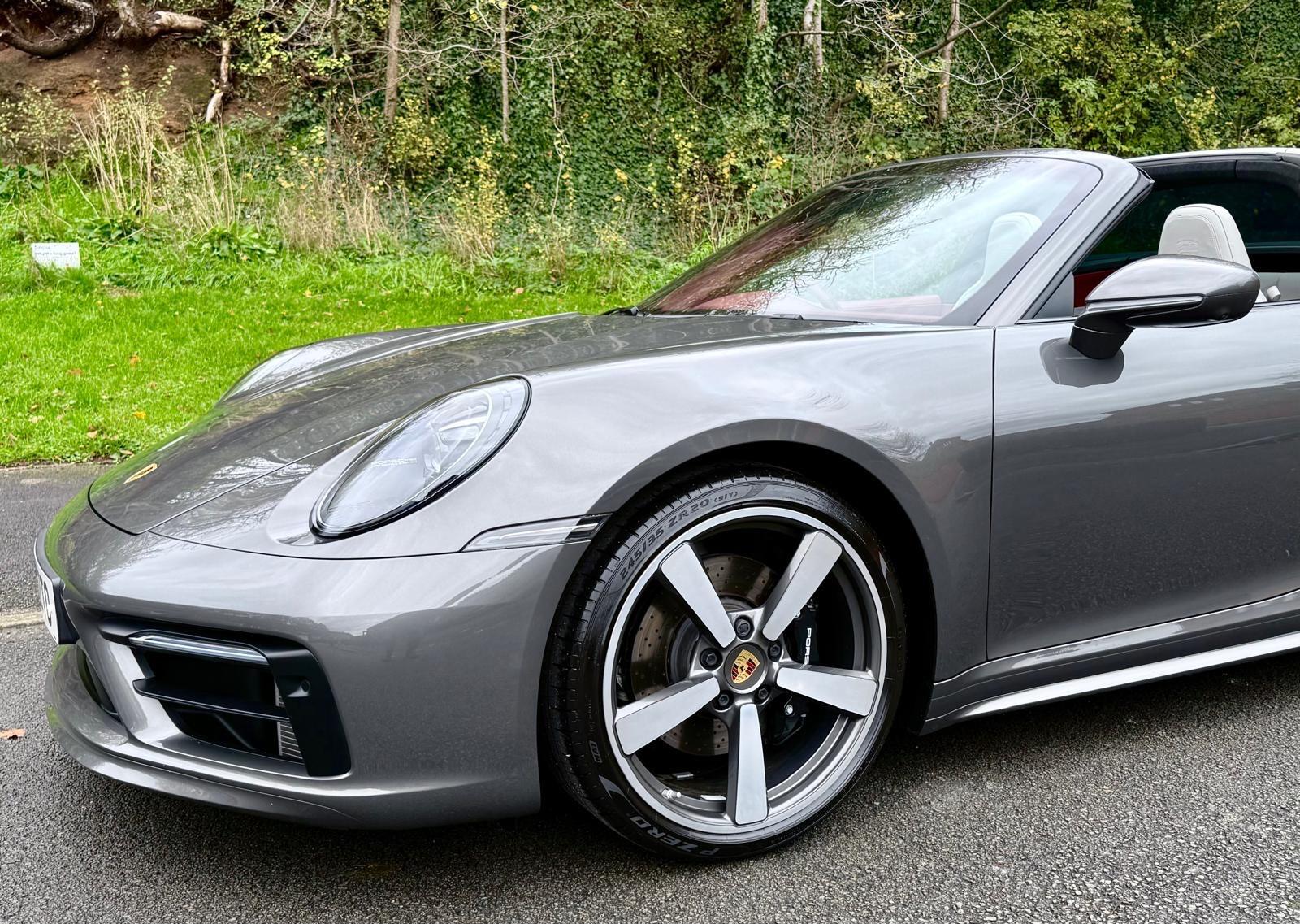 Porsche 911 view 92