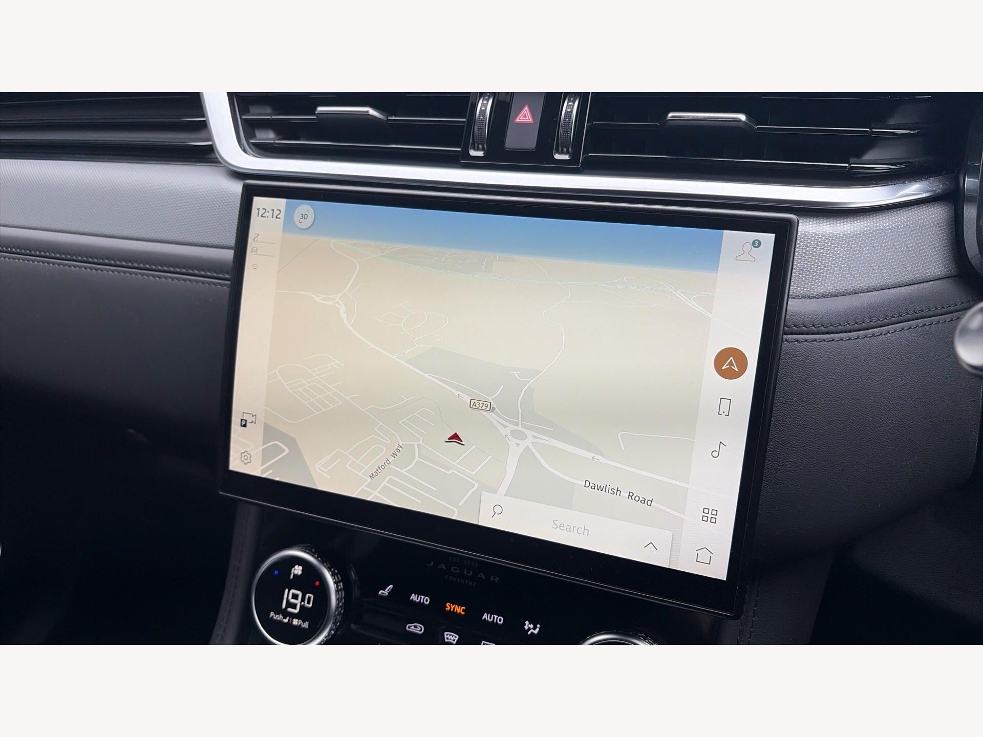 Jaguar F-Pace view 13