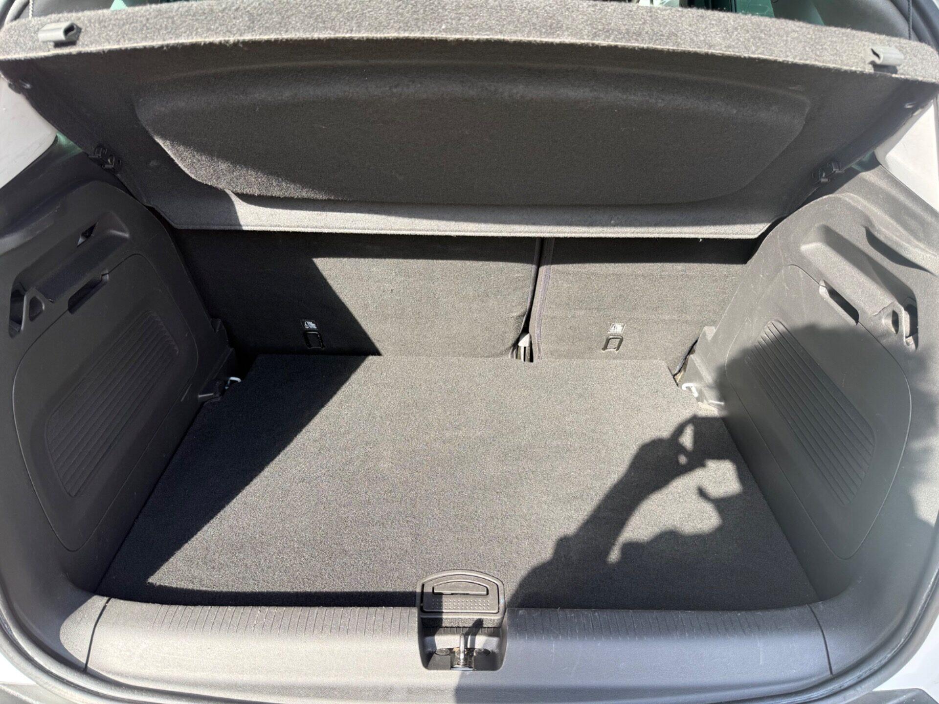 Vauxhall Crossland X view 23