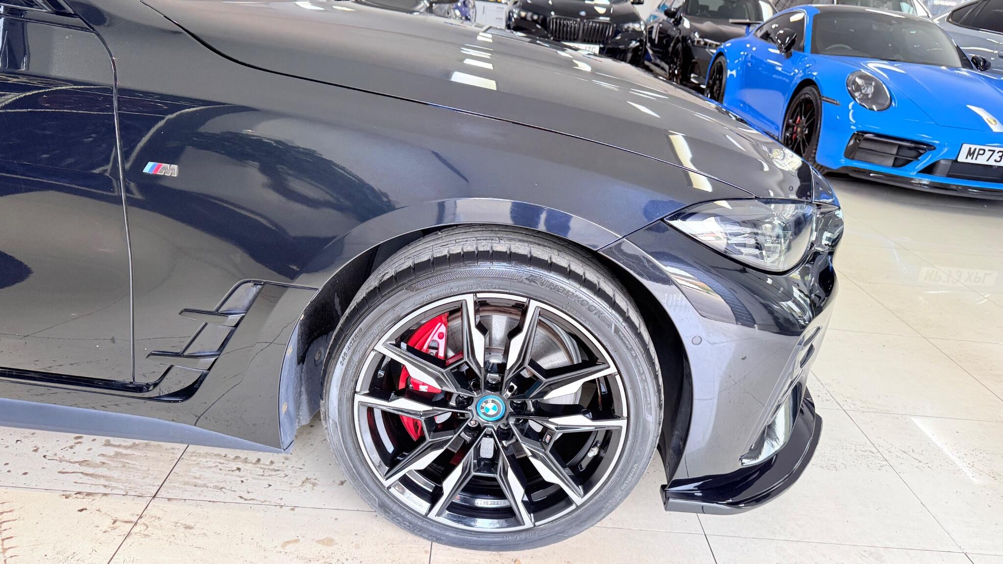 BMW I4 view 60