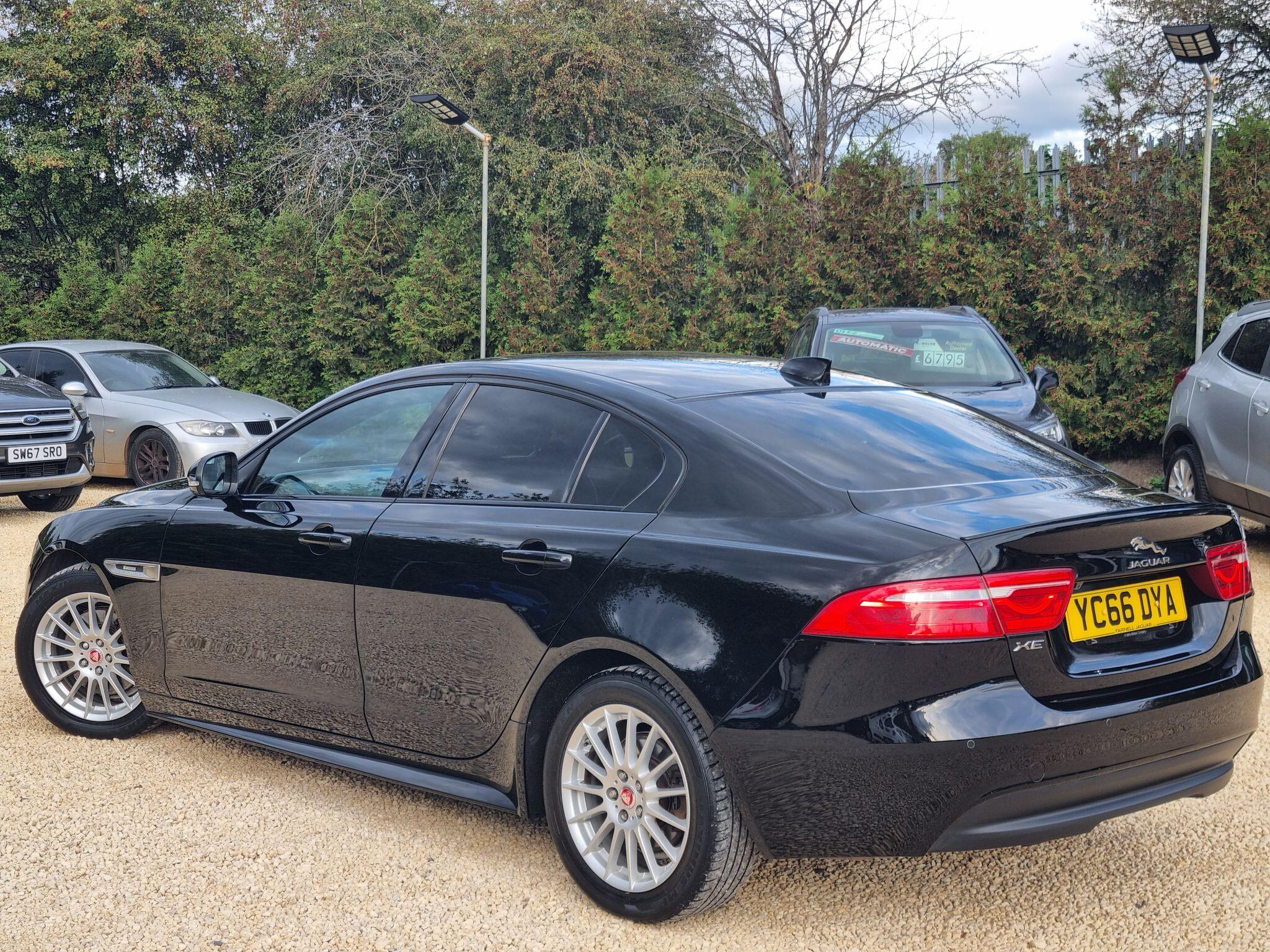 Jaguar Xe view 20