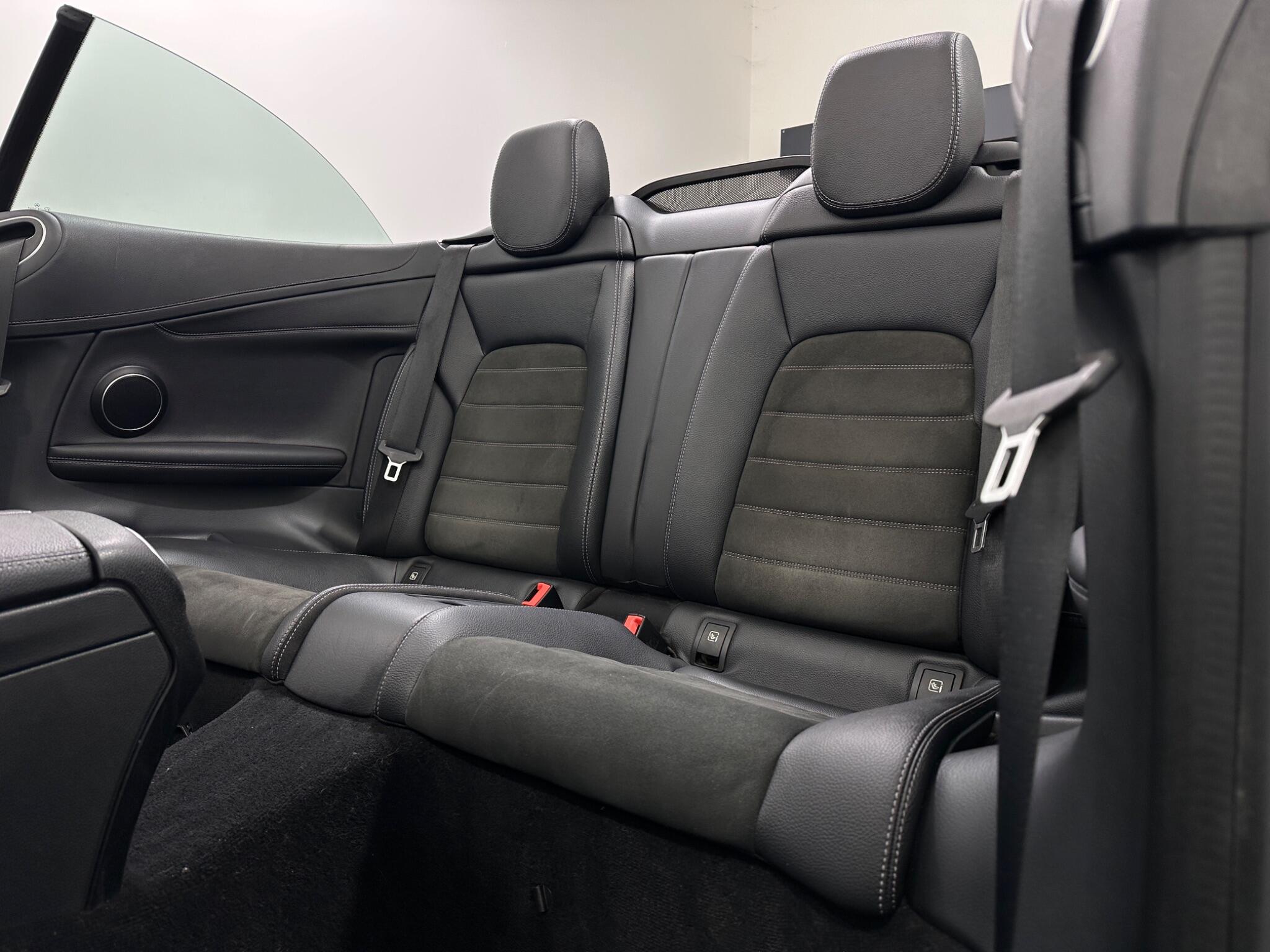 Mercedes-Benz C Class view 39