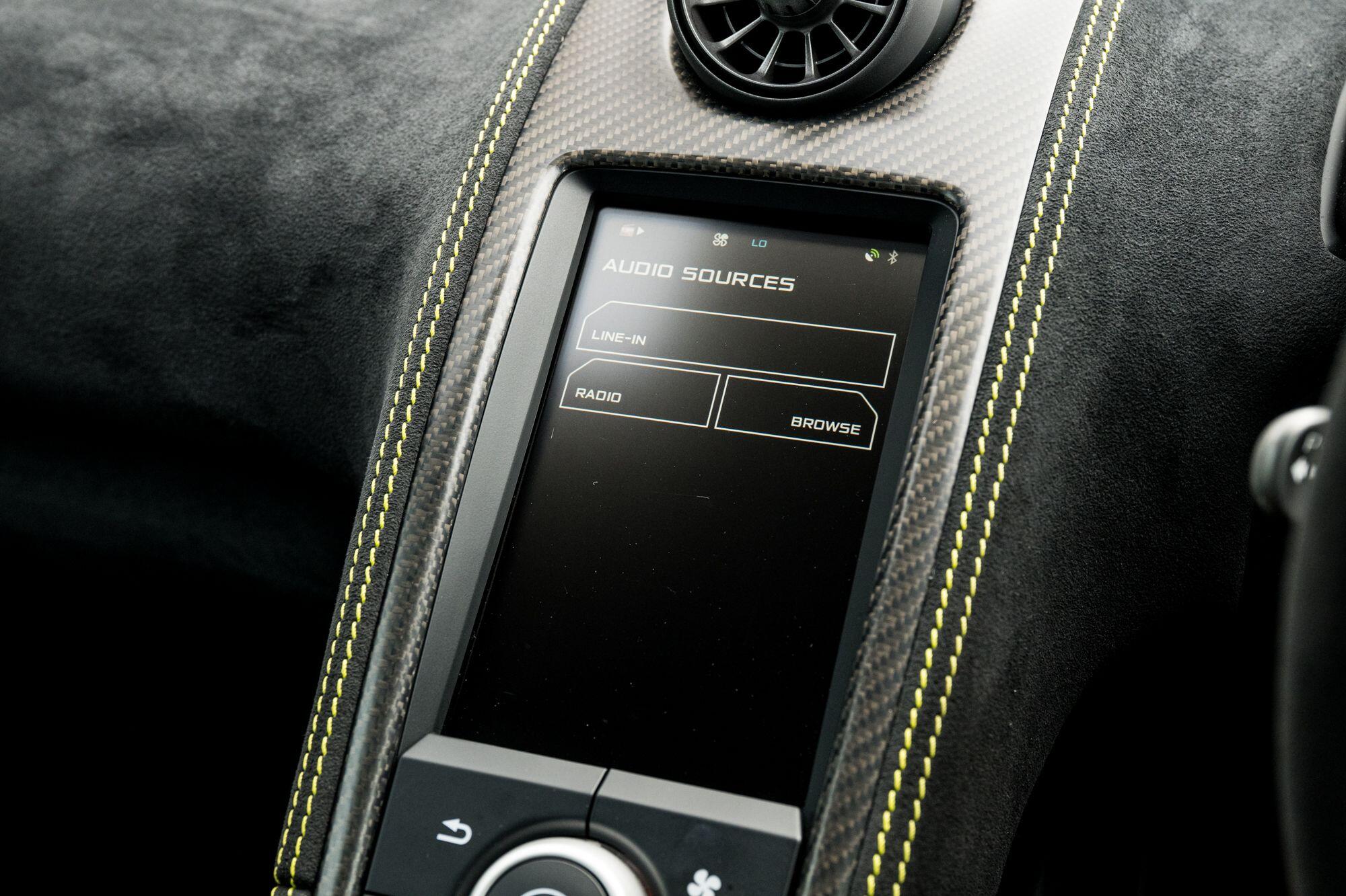 McLaren 675LT view 53