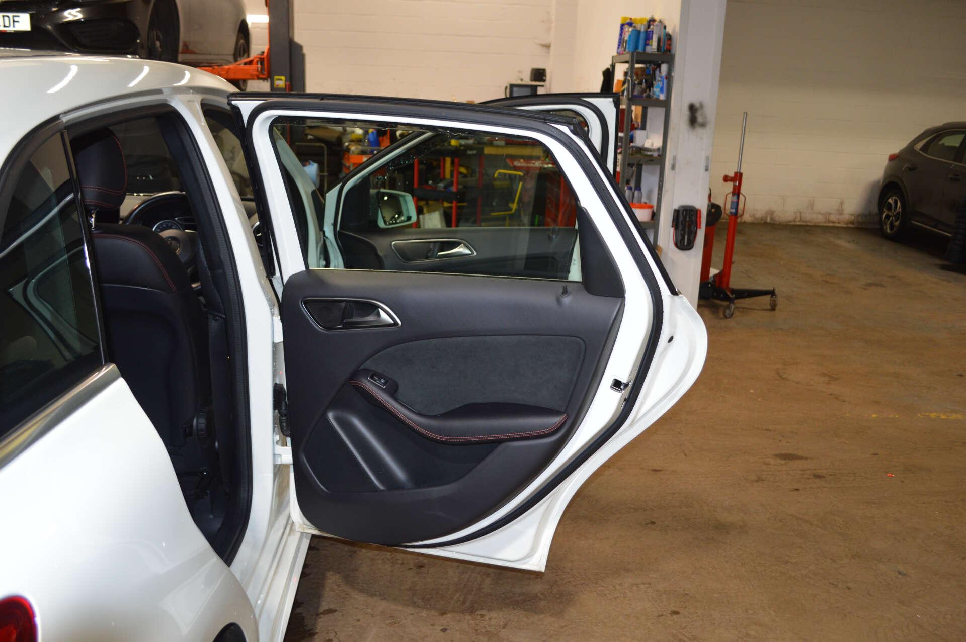 Mercedes-Benz B-Class view 27