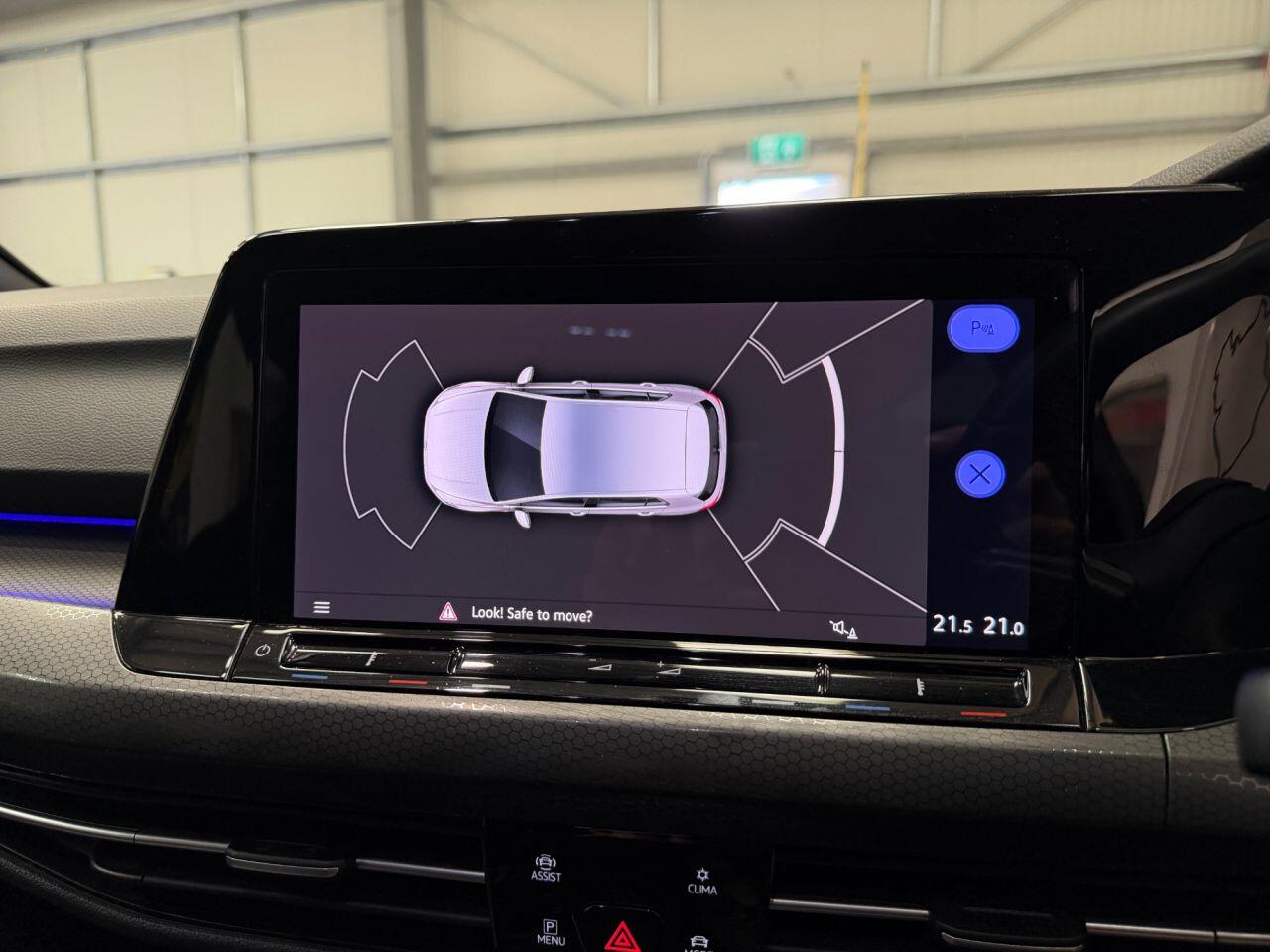Volkswagen Golf view 12