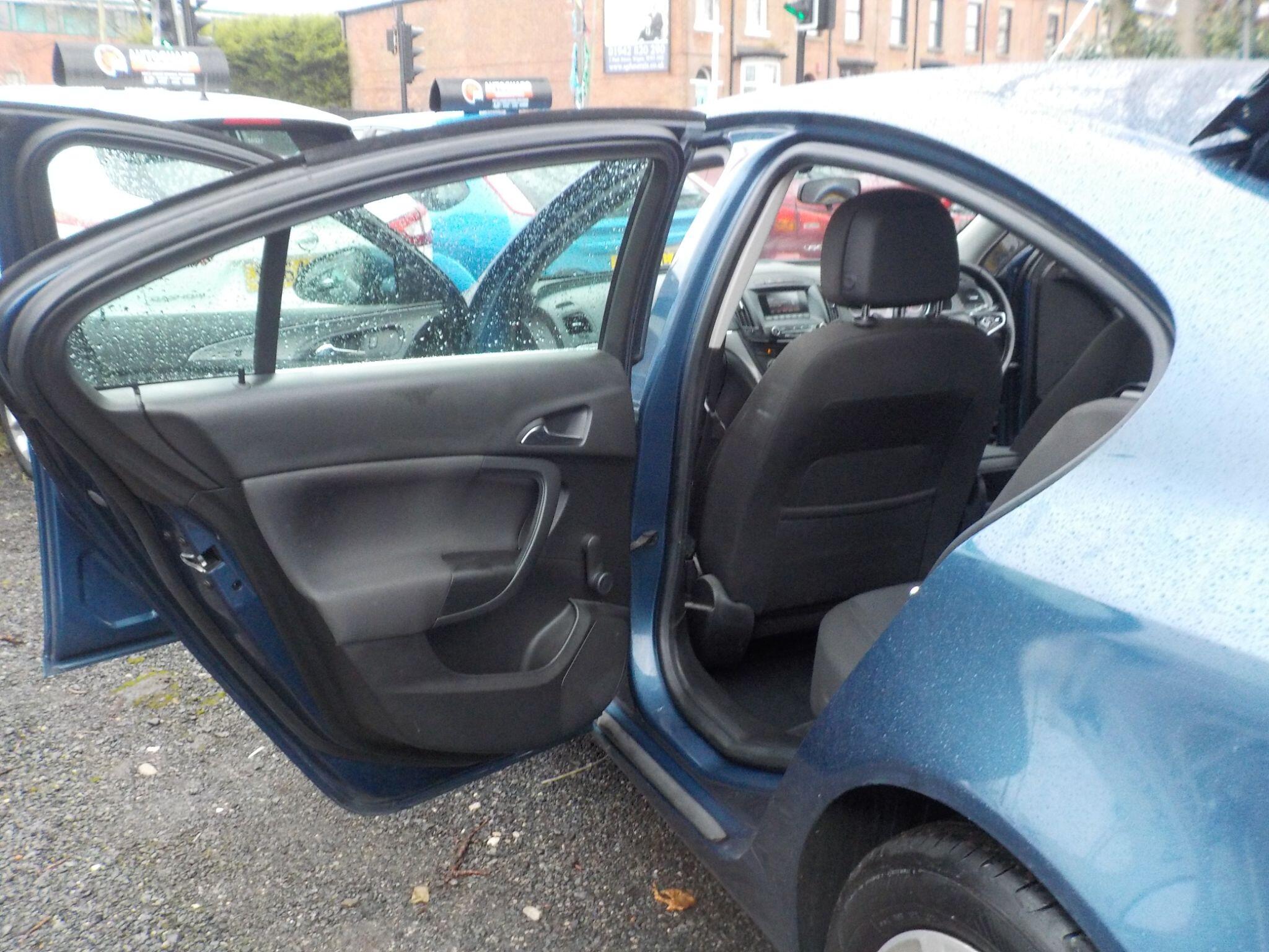 Vauxhall Insignia 1.6 CDTi ecoFLEX Design Euro 6 (s/s) 5dr