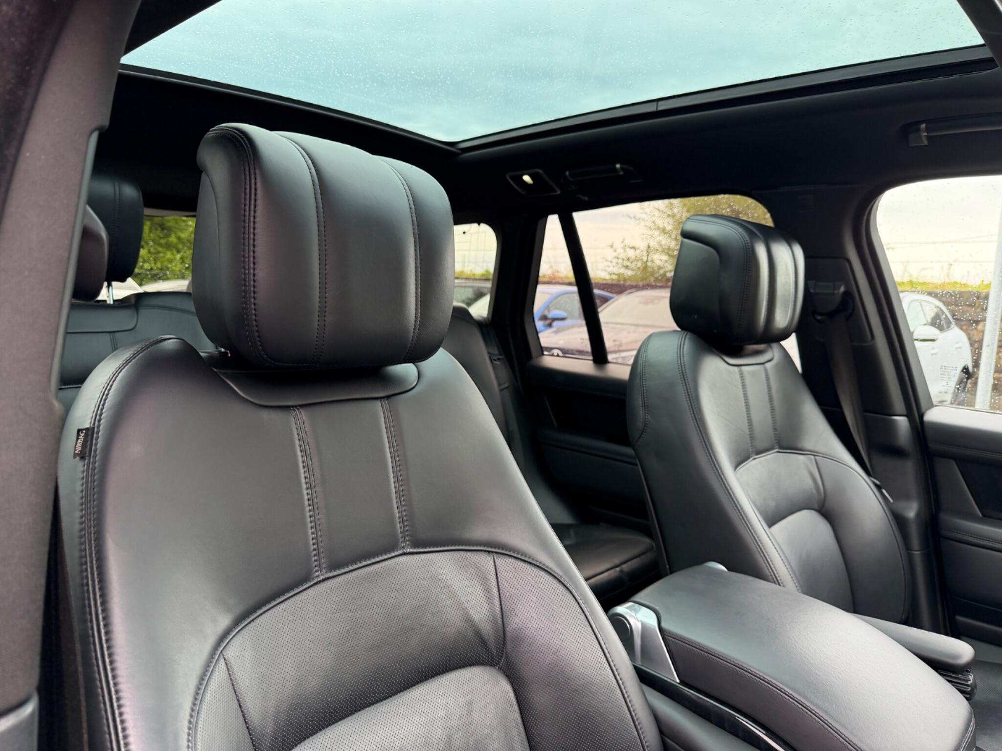 Land Rover Range Rover view 20