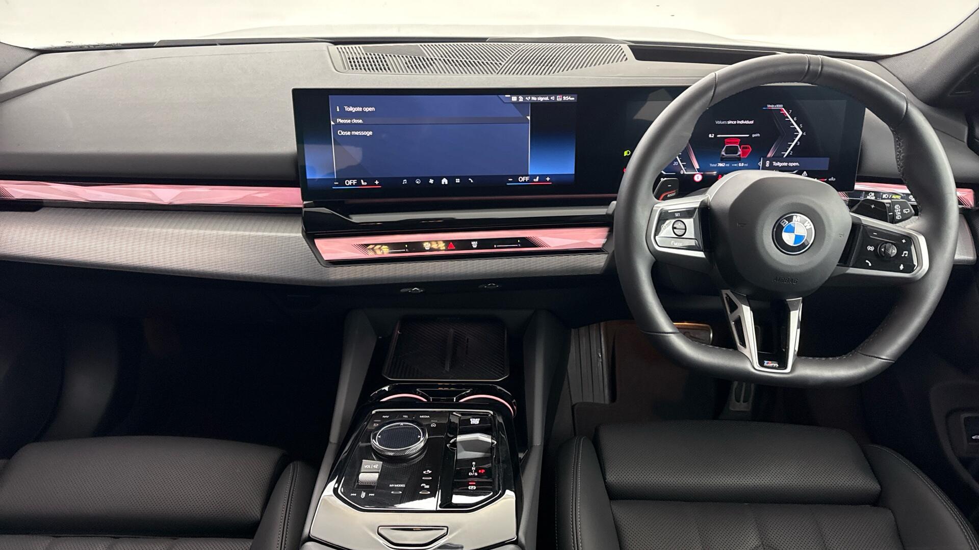 BMW 5 Series view 4