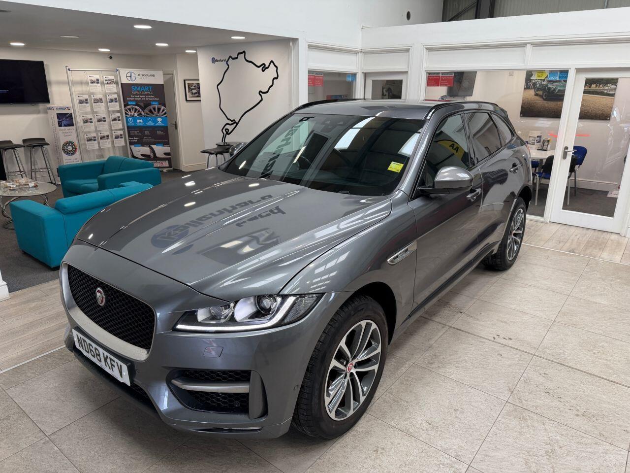 Jaguar F-Pace view 19