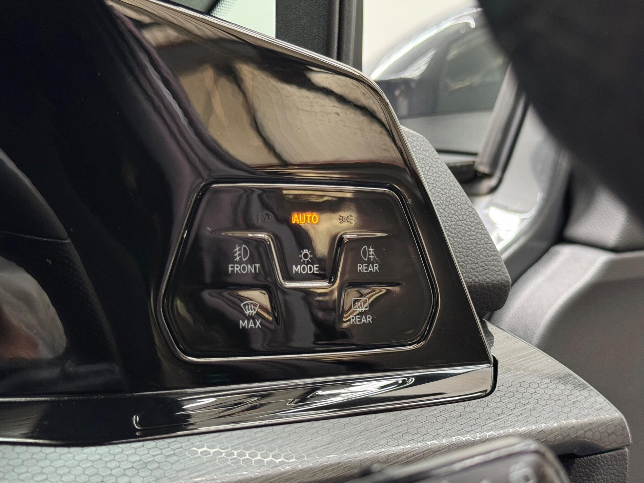 Volkswagen Golf view 40