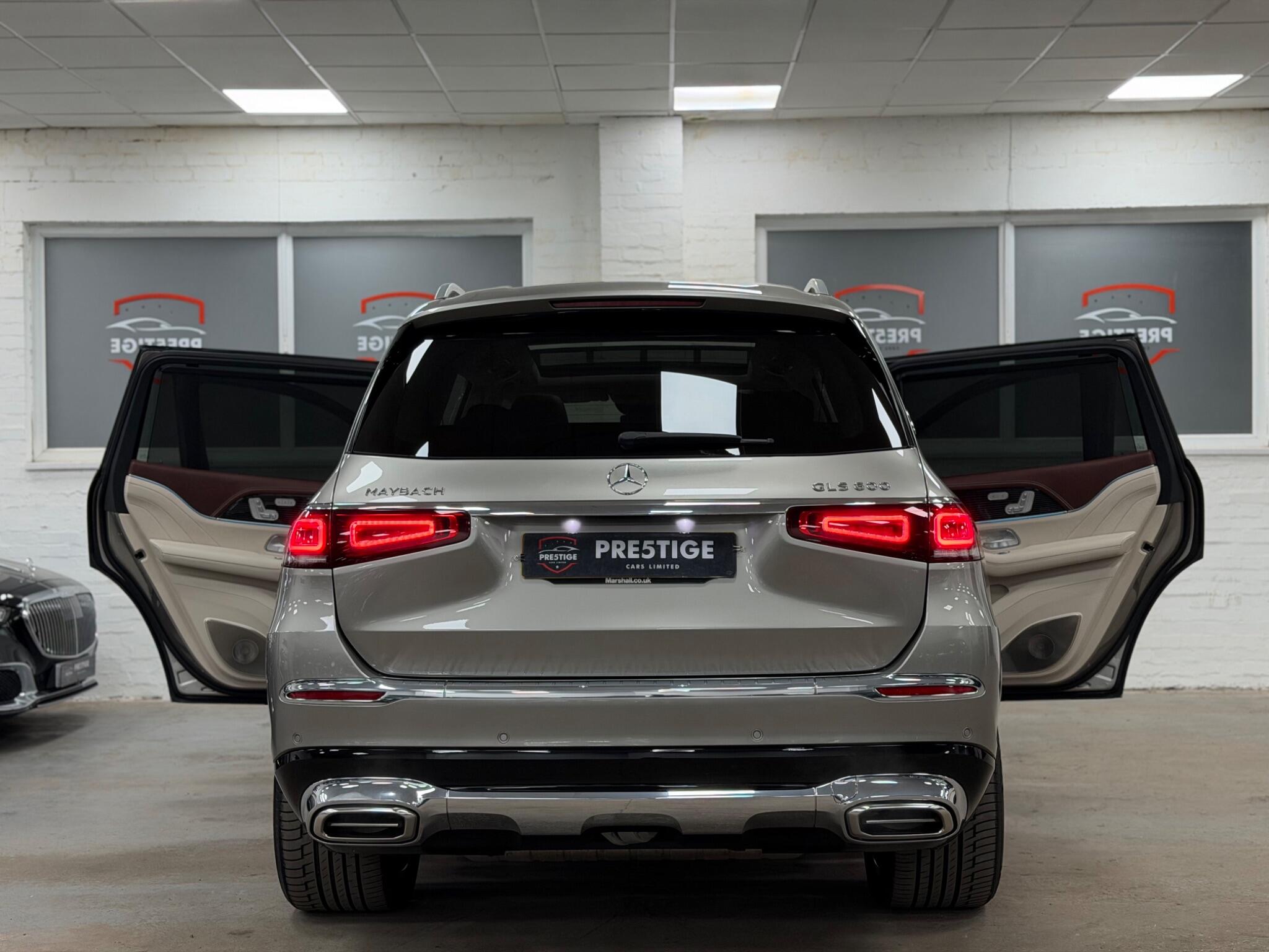 Mercedes-Benz GLS view 40