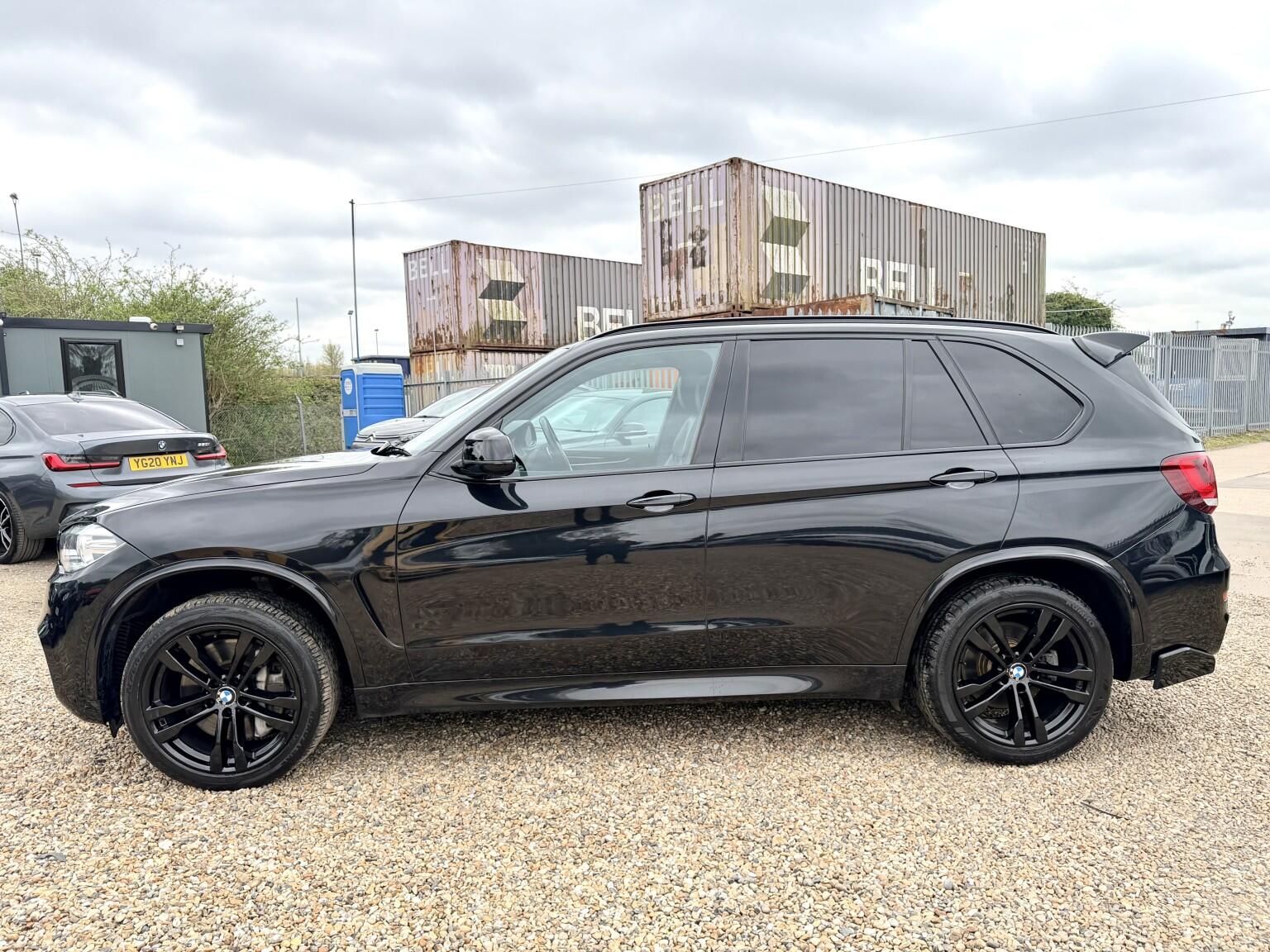 BMW X5 view 10