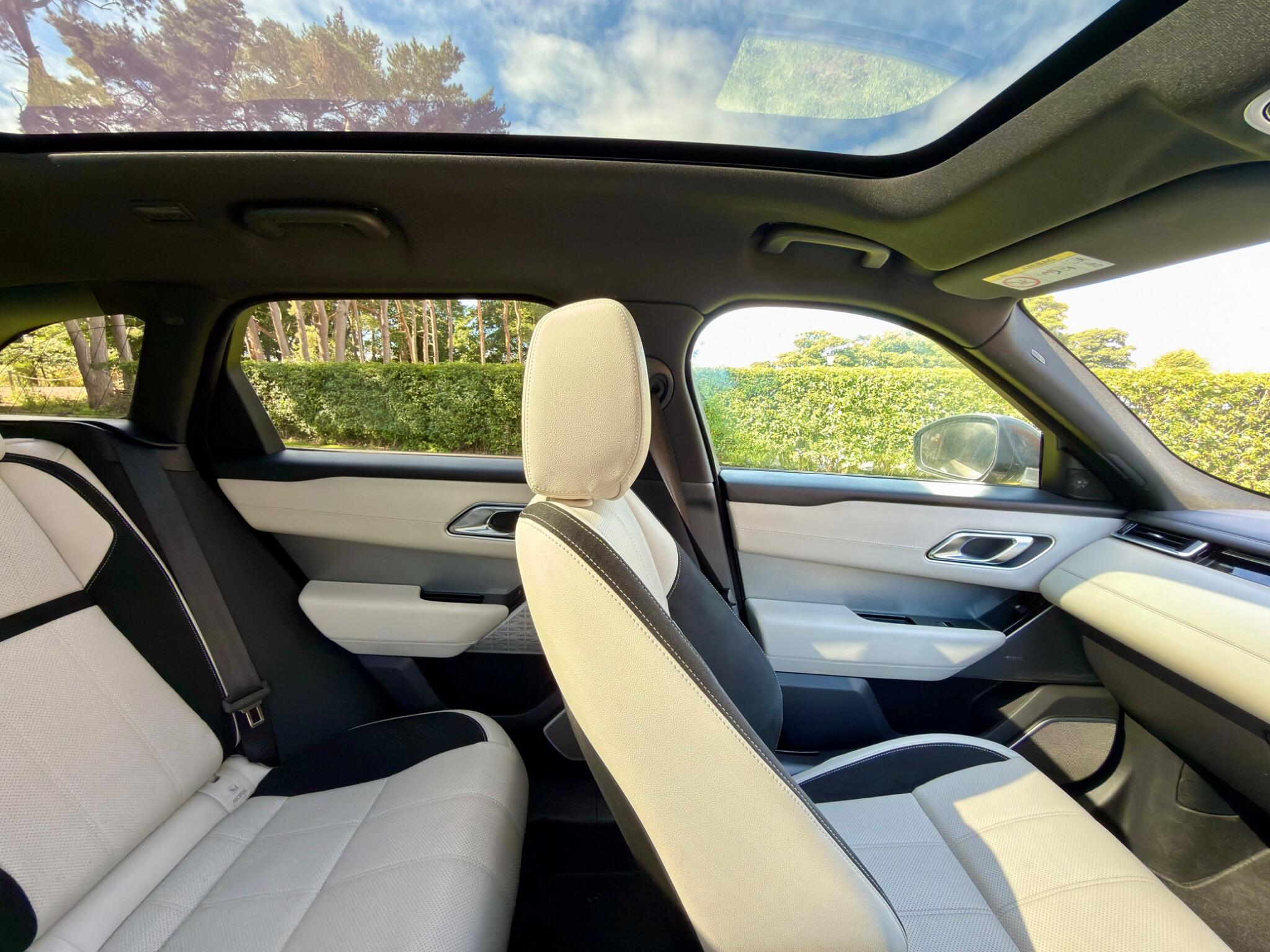 Land Rover Range Rover Velar view 4