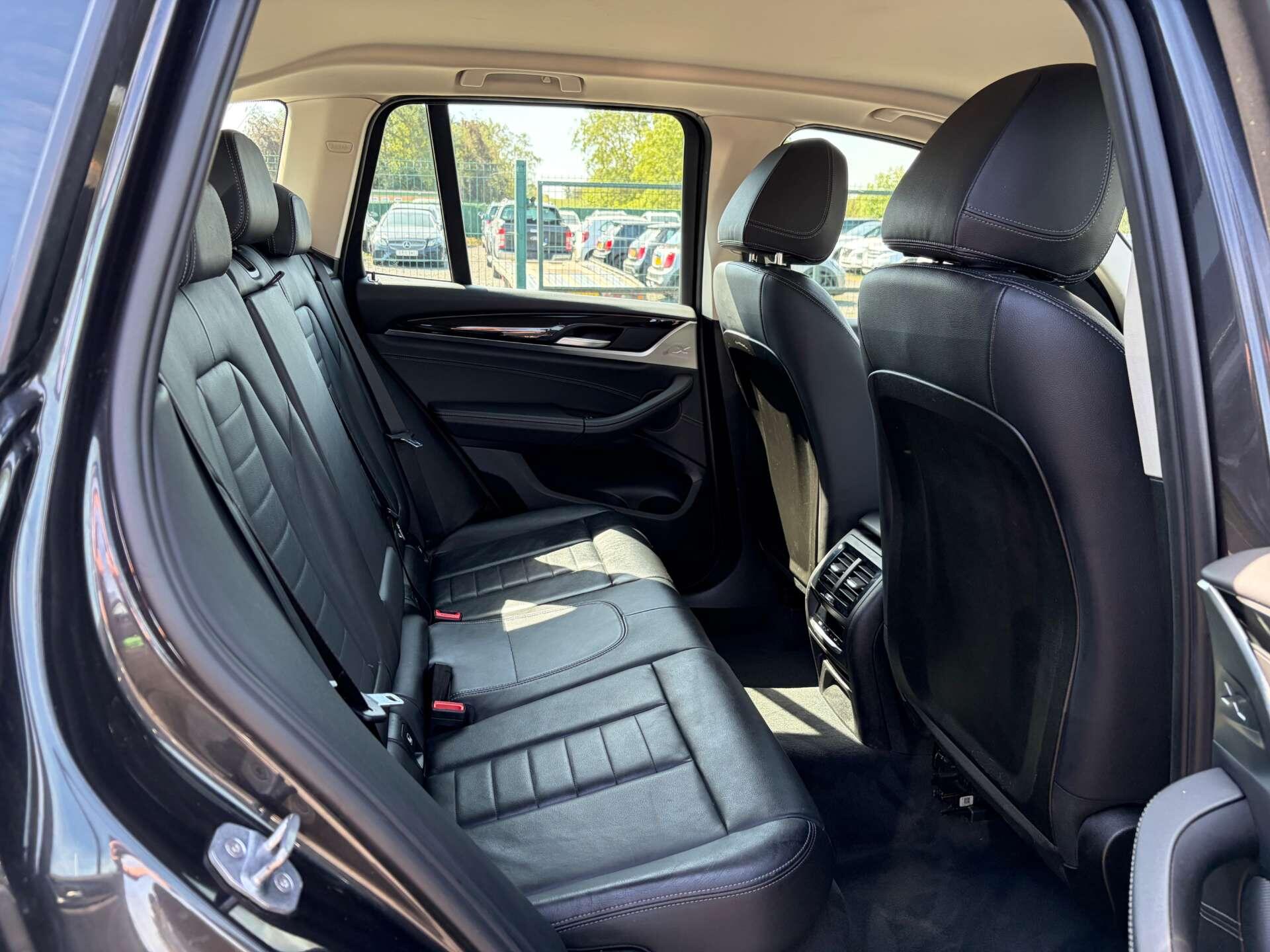 BMW X3 view 29