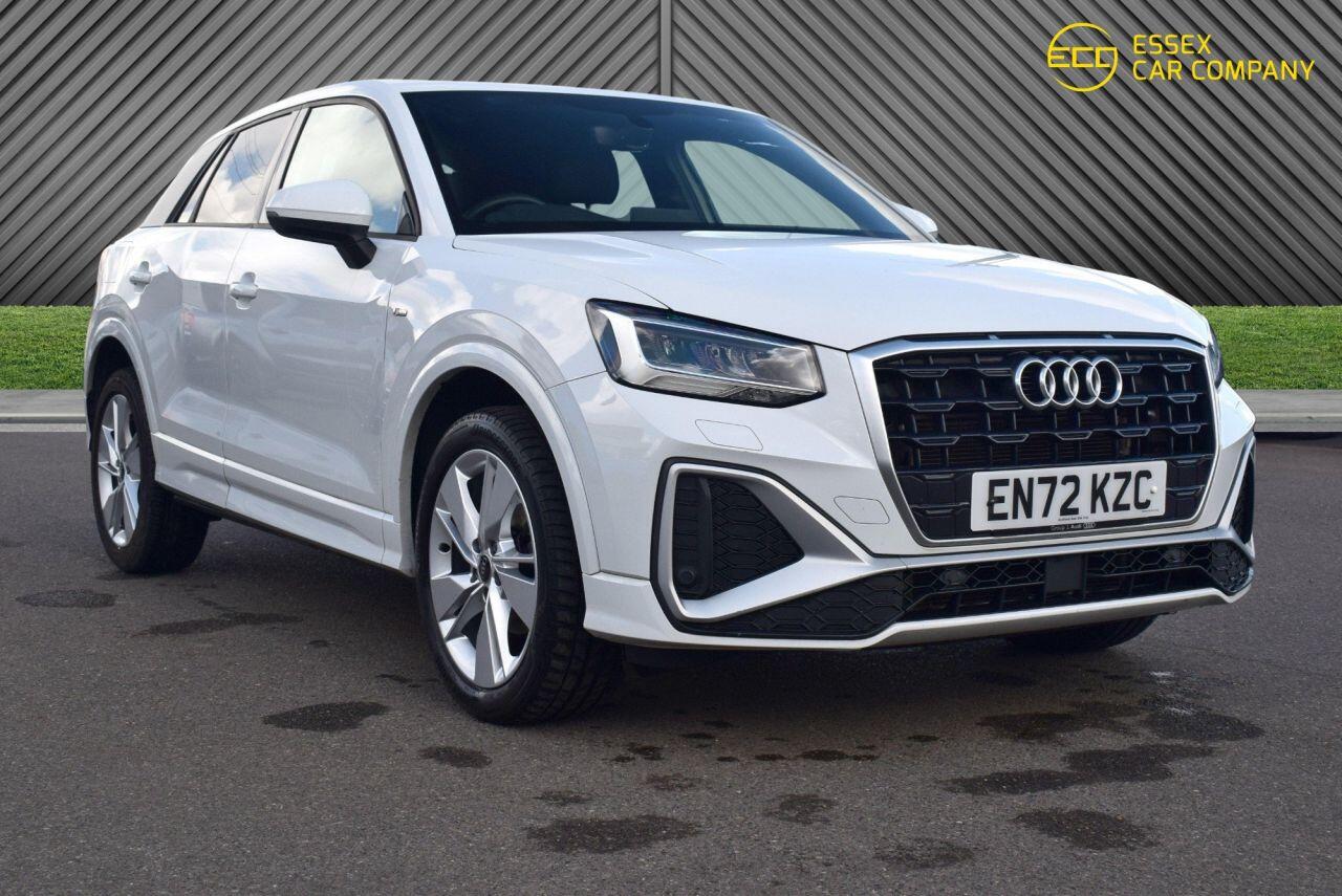 Audi Q2 view 5
