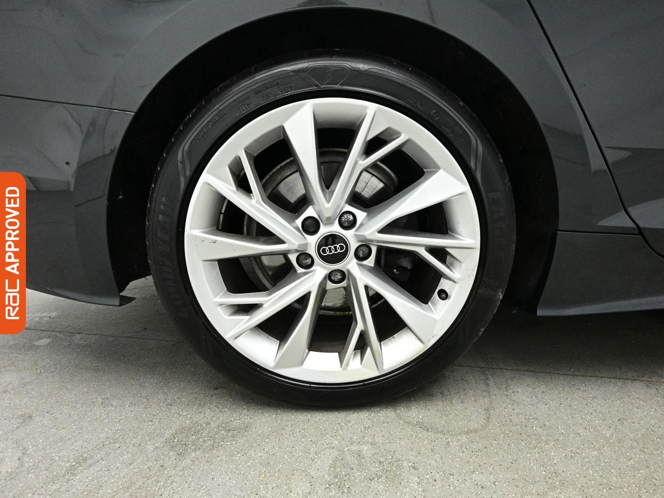 Audi A5 view 14