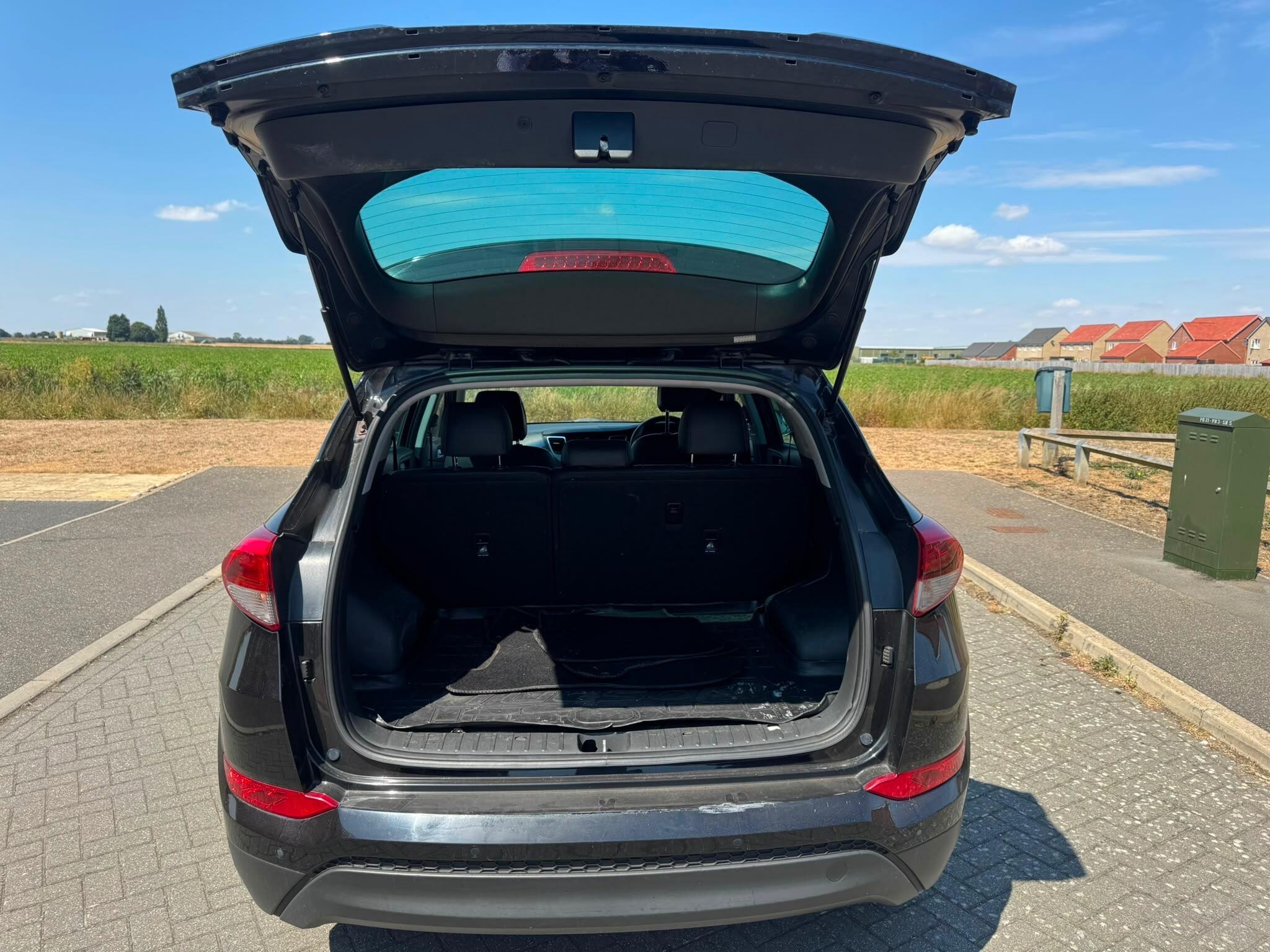 Hyundai Tucson view 10