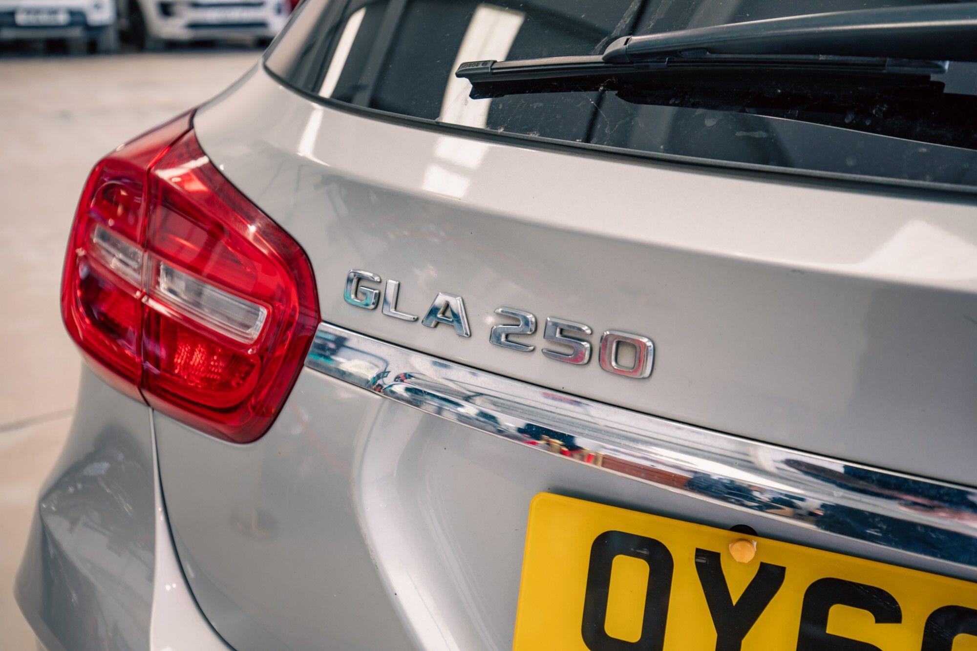 Mercedes-Benz Gla view 6