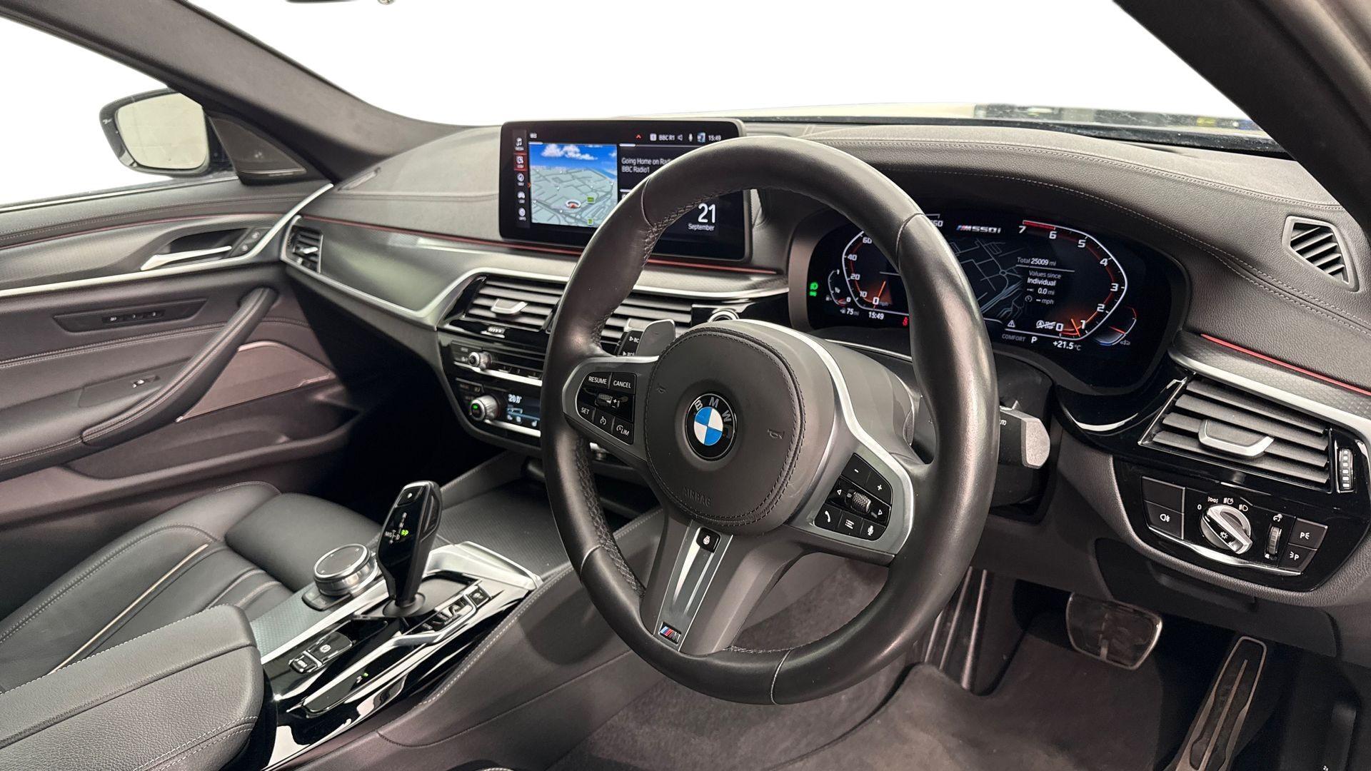 BMW 5 Series view 6