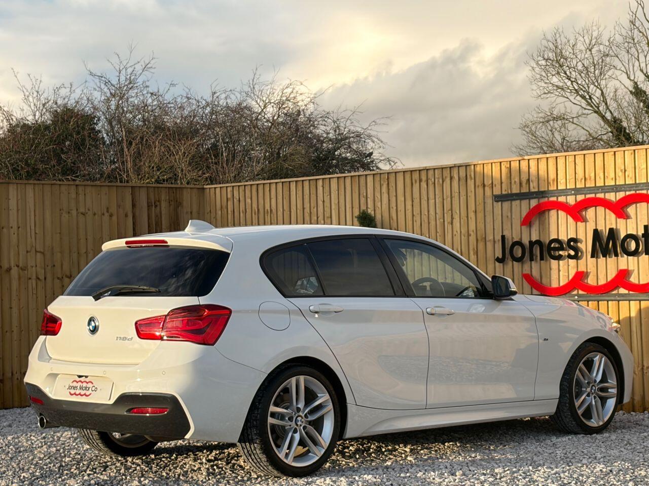 BMW 1 Series view 6