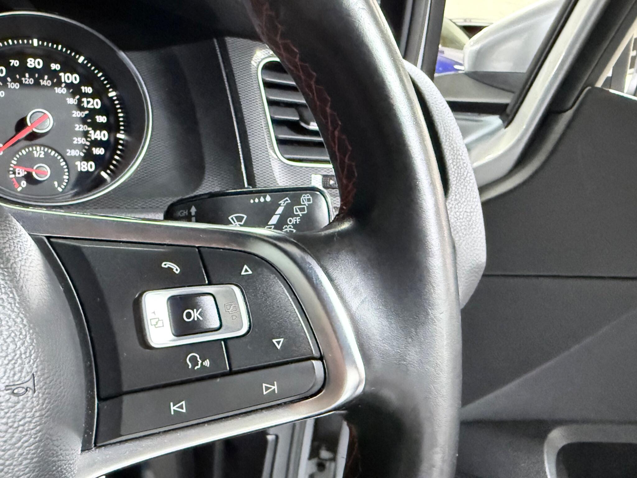 Volkswagen Golf view 29