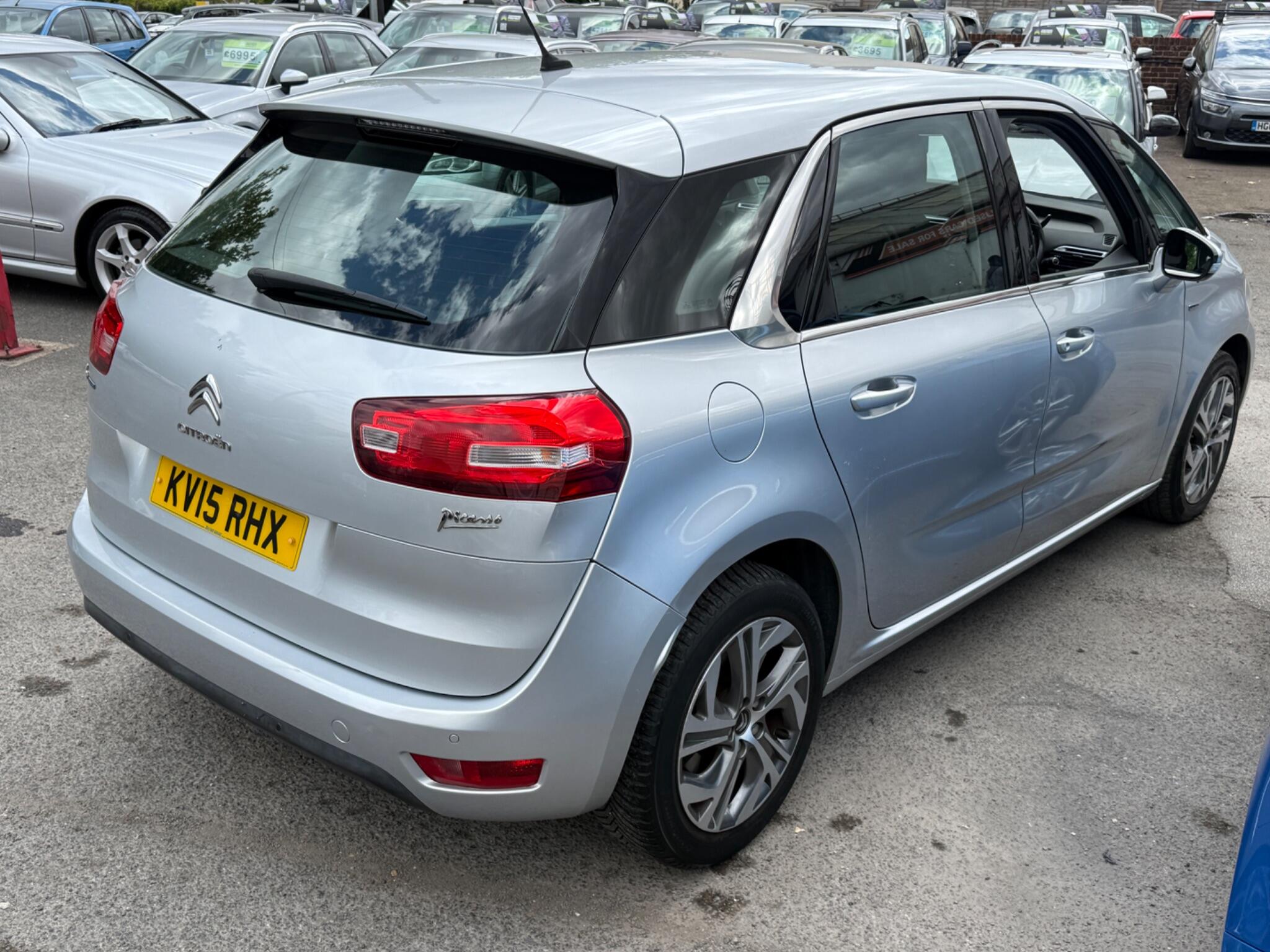 Citroen C4 Picasso - Image 18