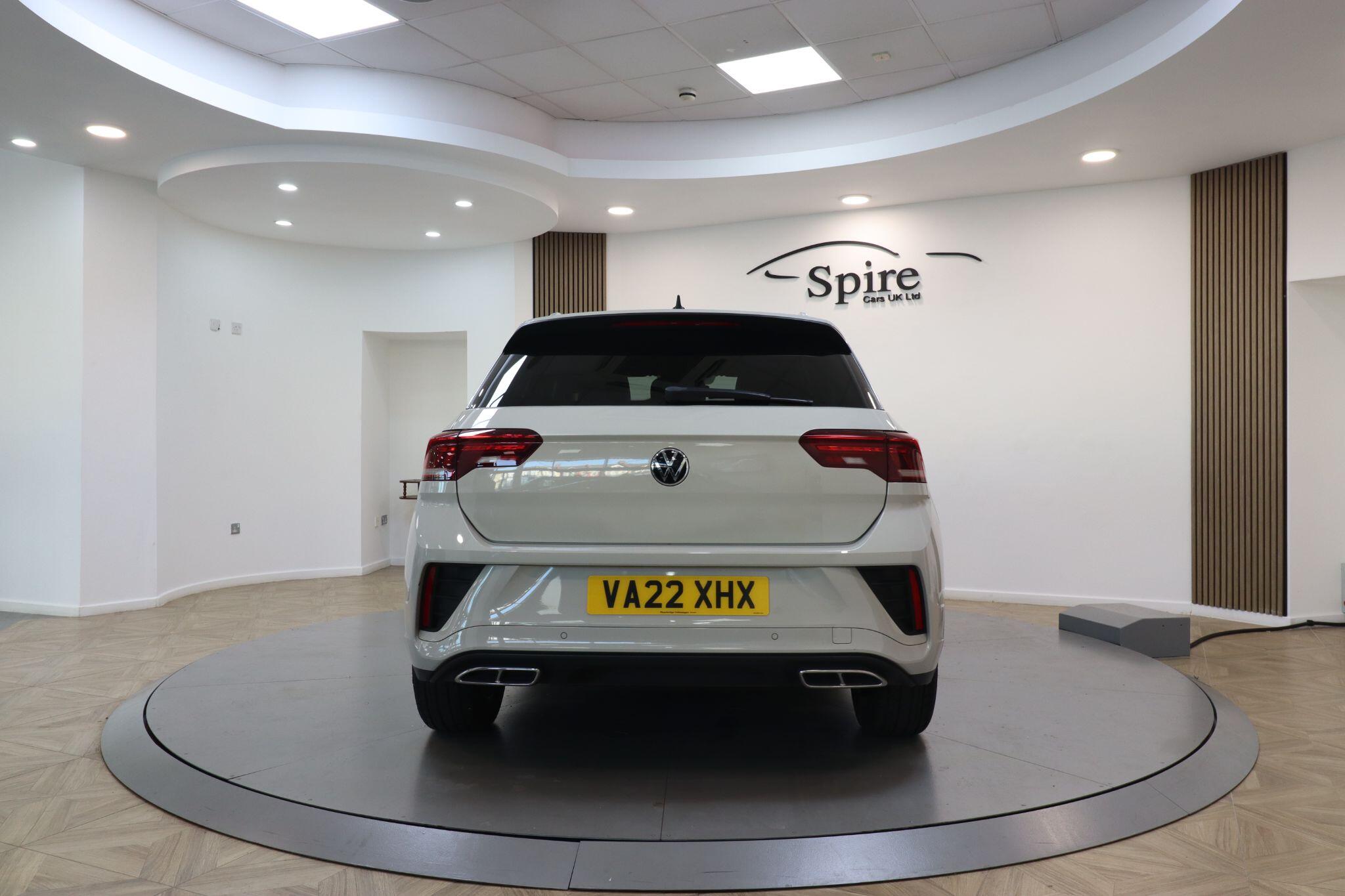 Volkswagen T-Roc view 7