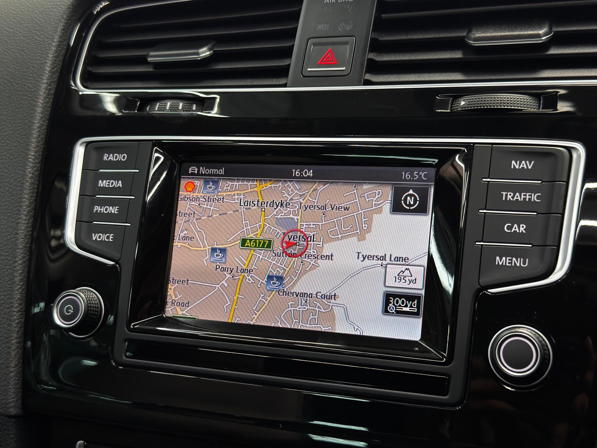 Volkswagen Golf view 12