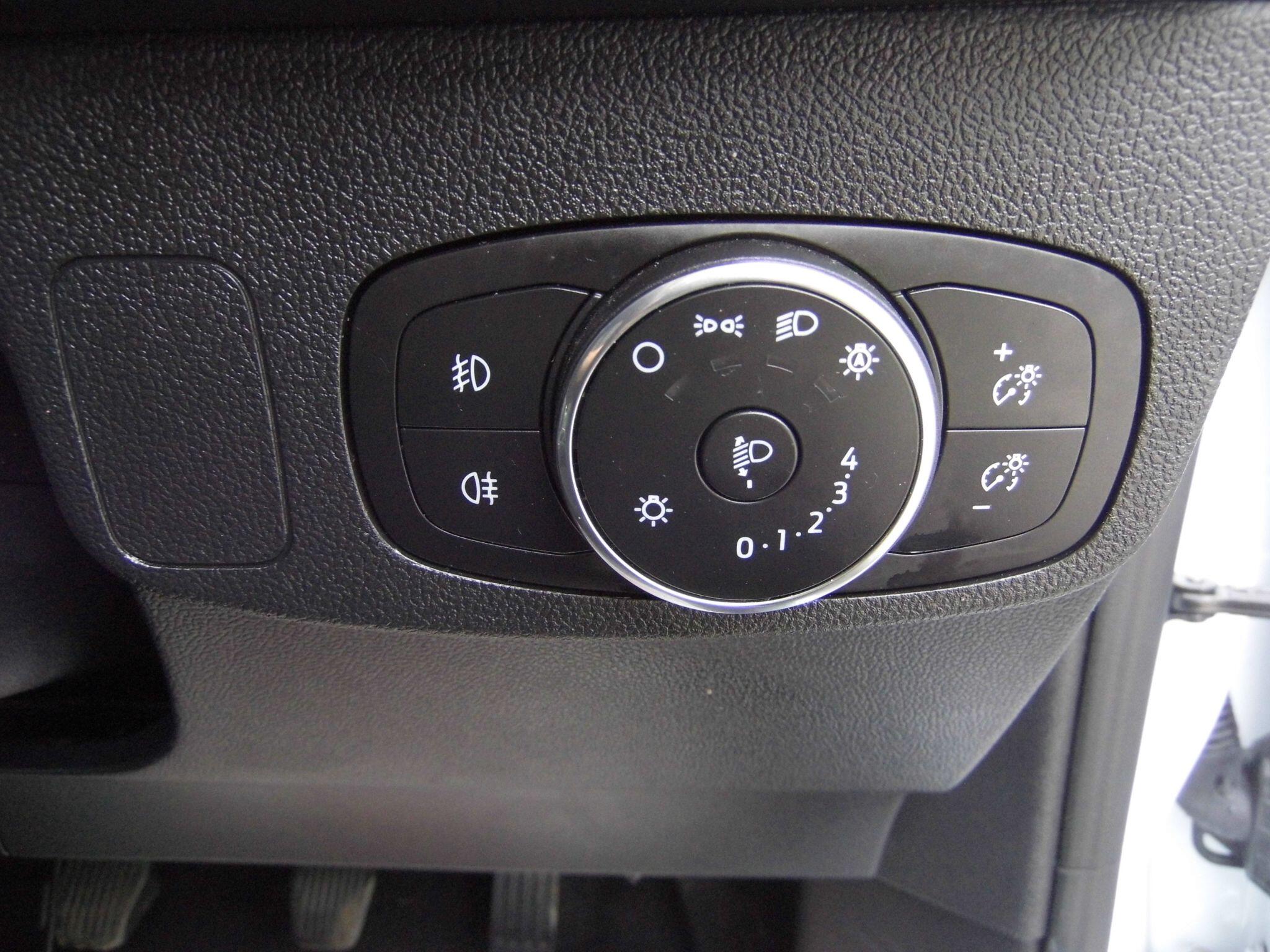 Ford Focus view 17