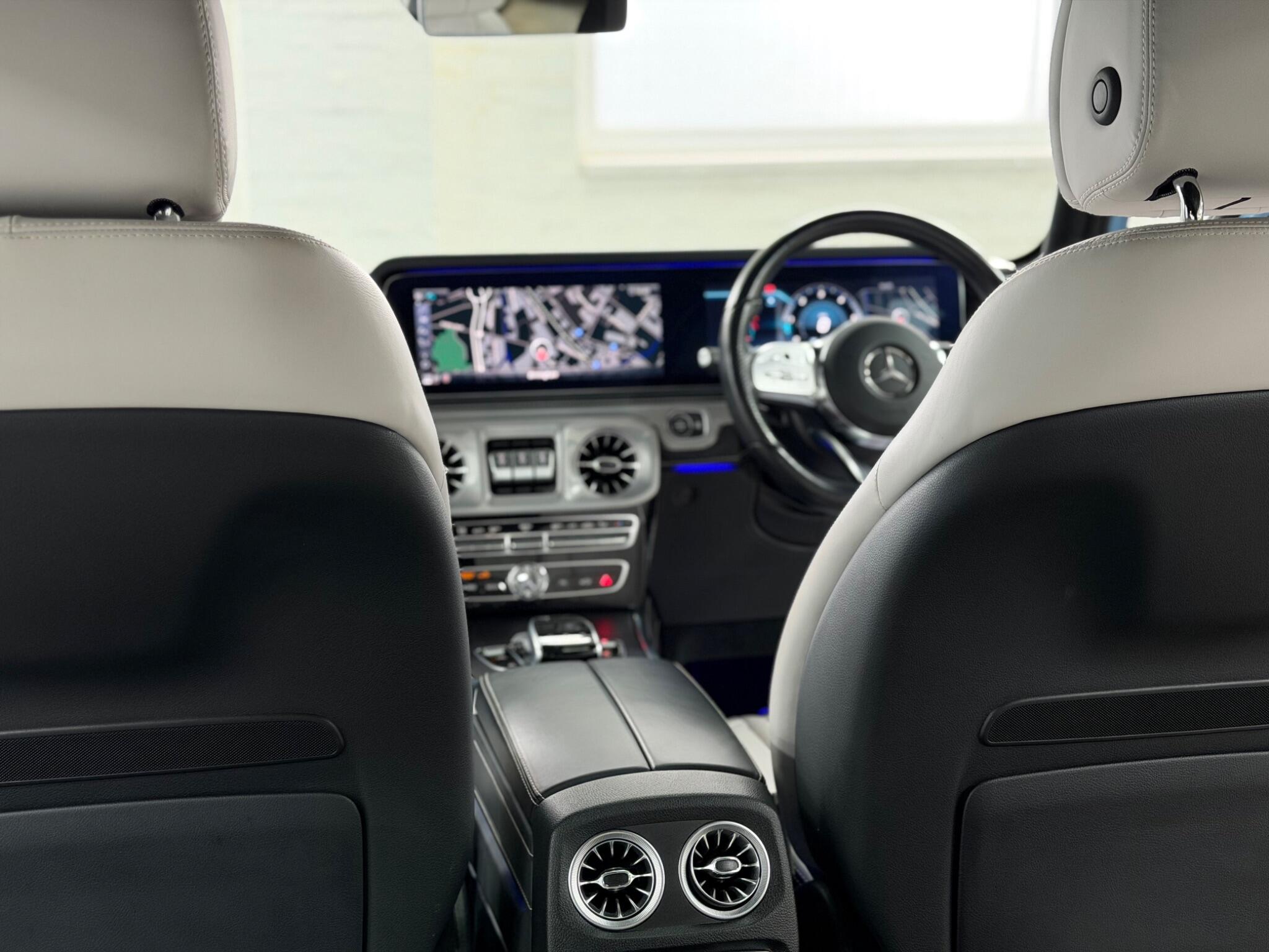 Mercedes-Benz G-Class view 30