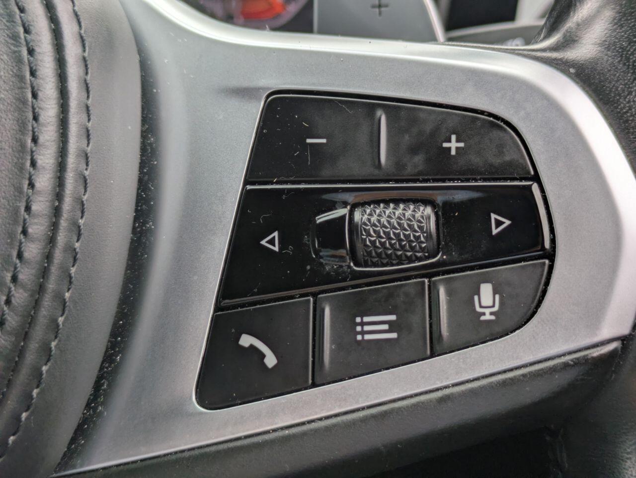 BMW 3 Series view 14