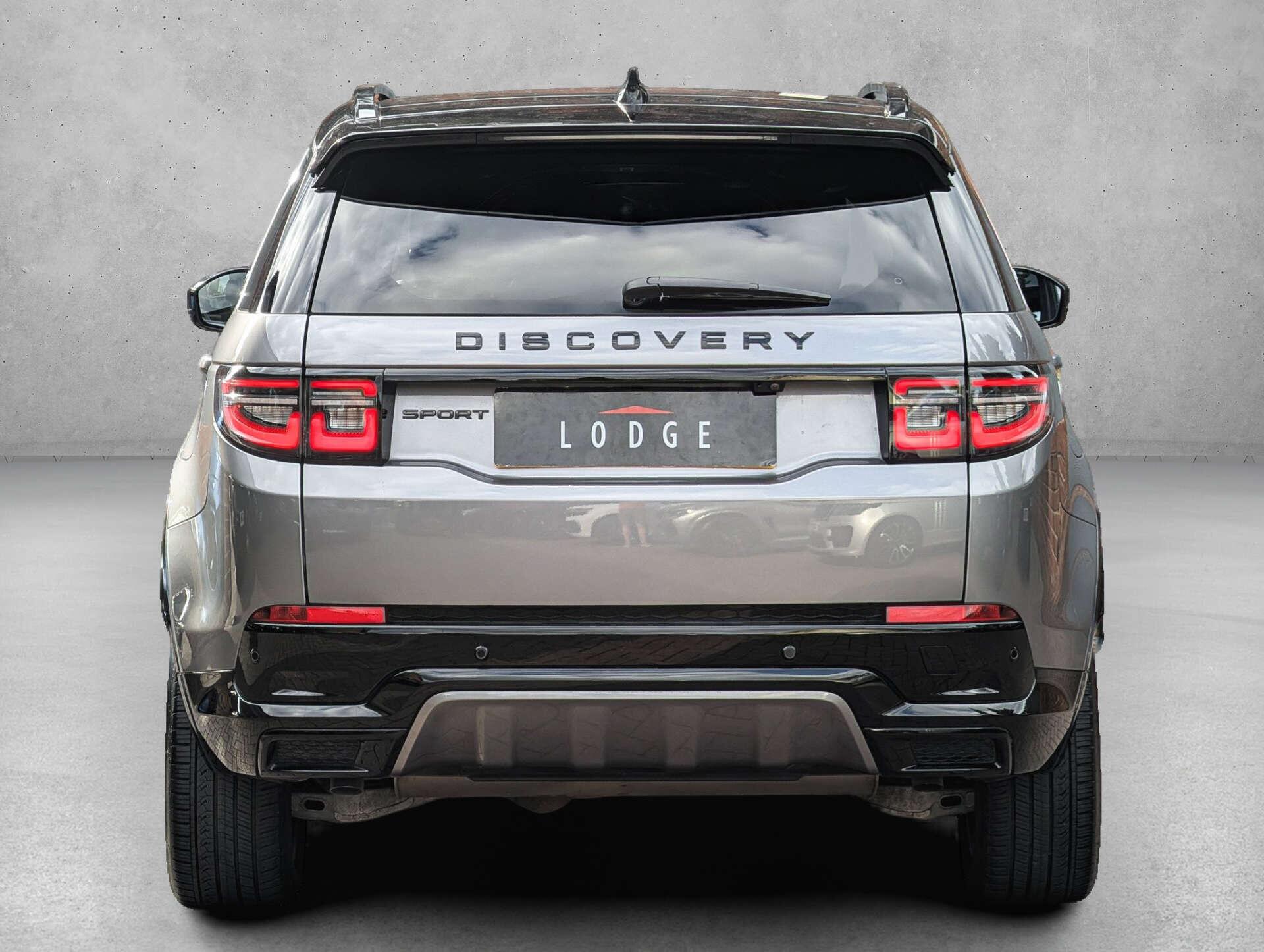 Land Rover Discovery Sport view 6