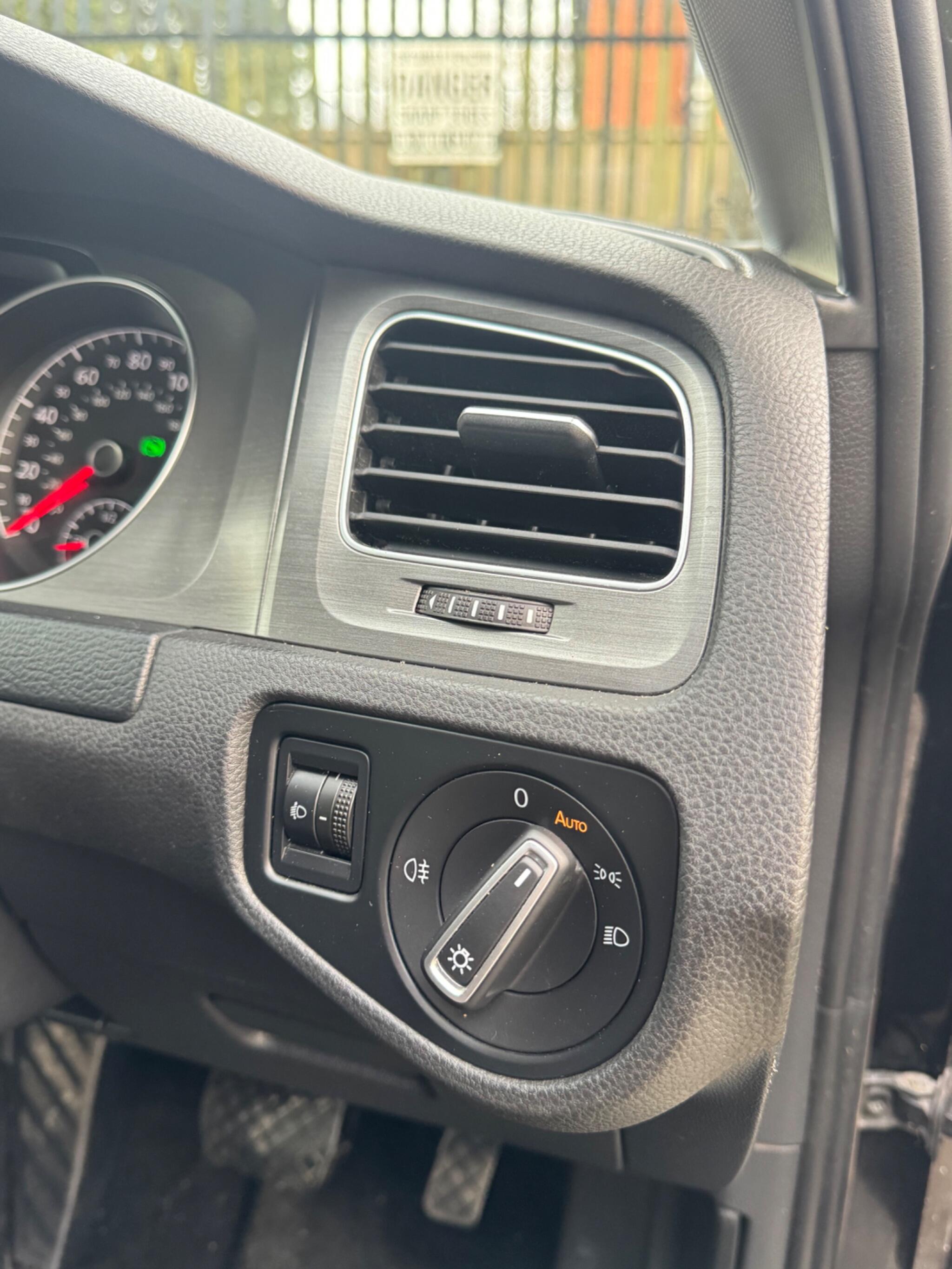 2013 Volkswagen Golf 1.4 TSI BlueMotion Tech SE DSG Euro 5 (s/s) 5dr image 56