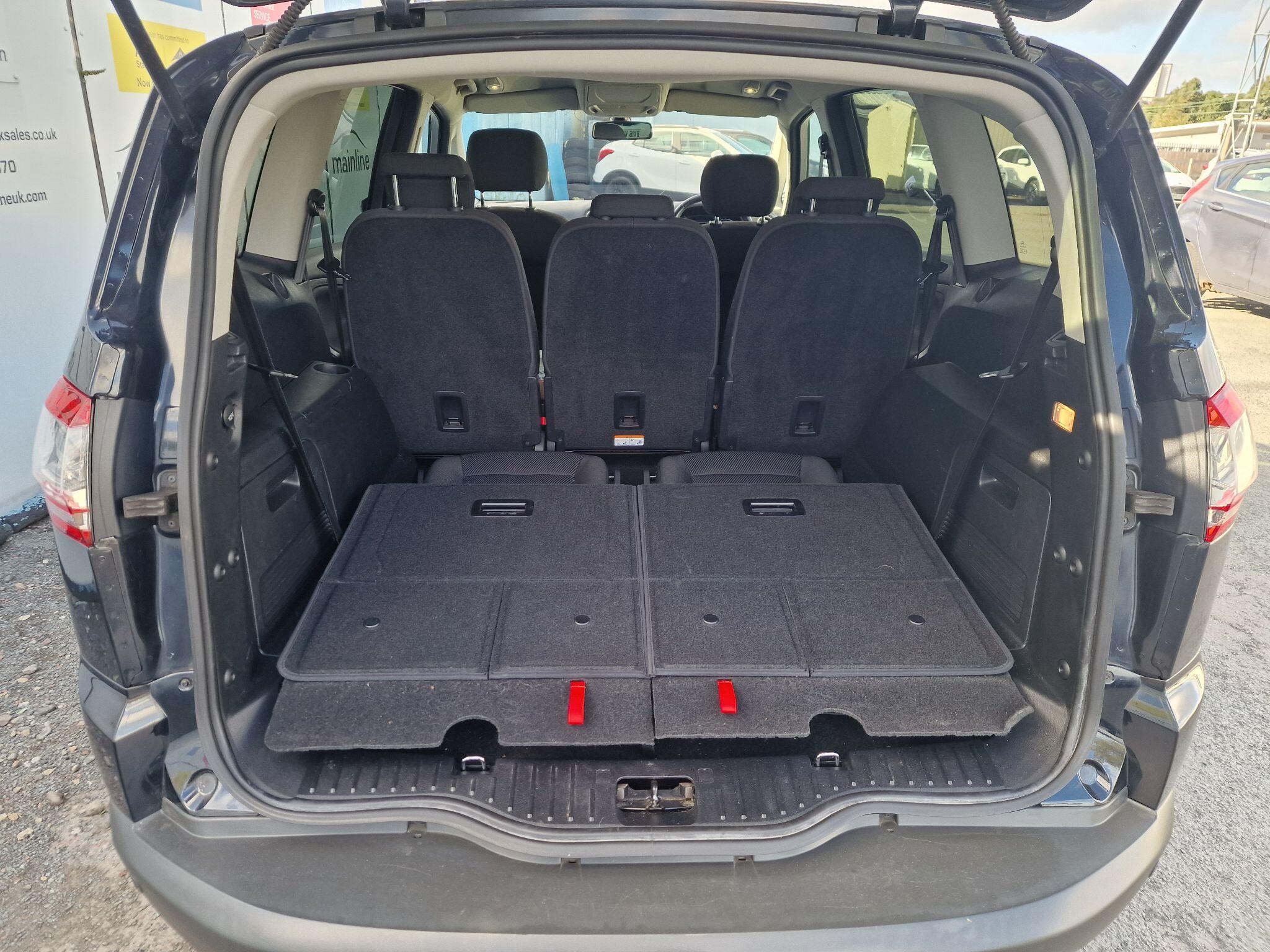Ford S-Max view 46