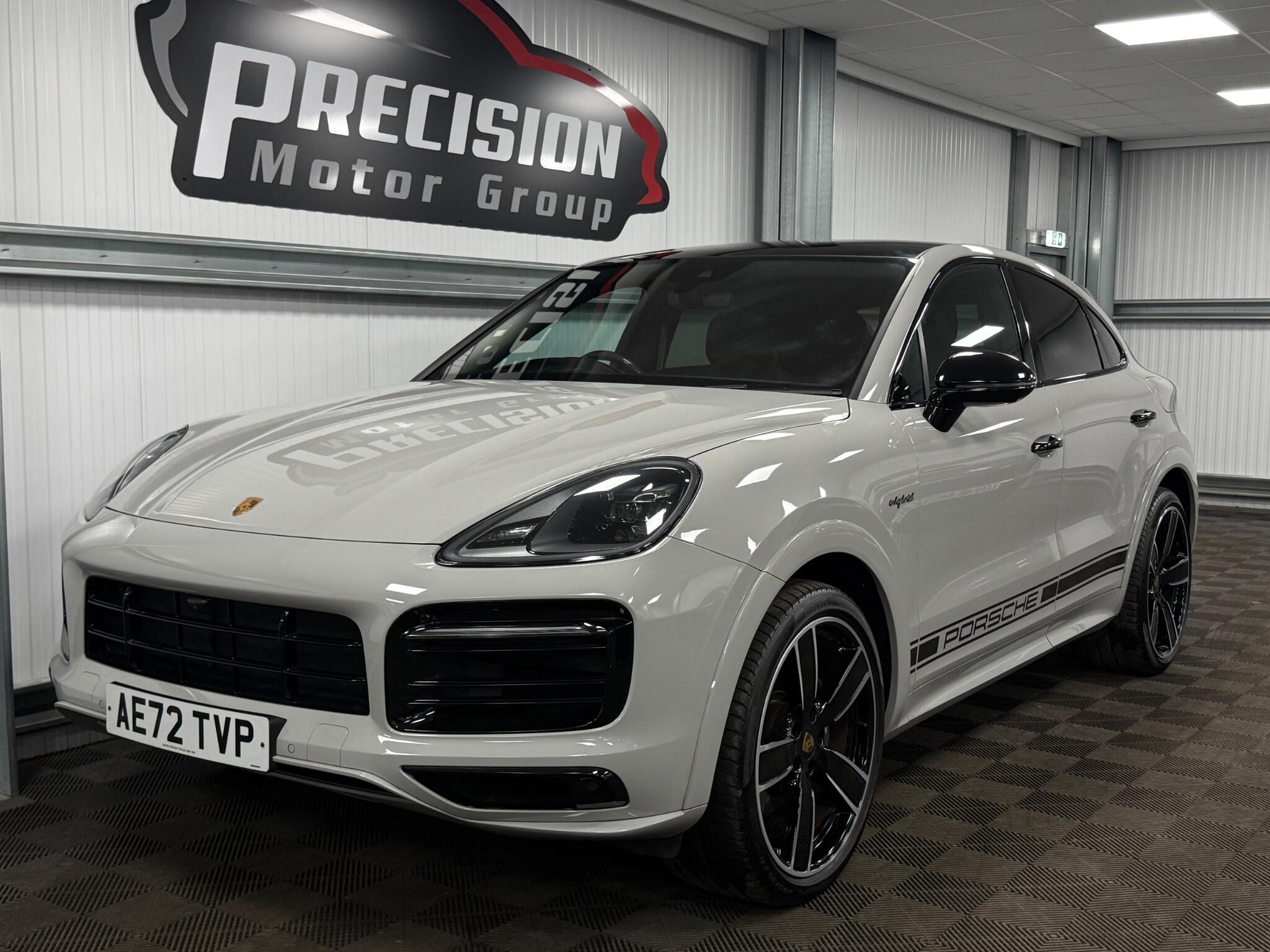 Porsche Cayenne view 9