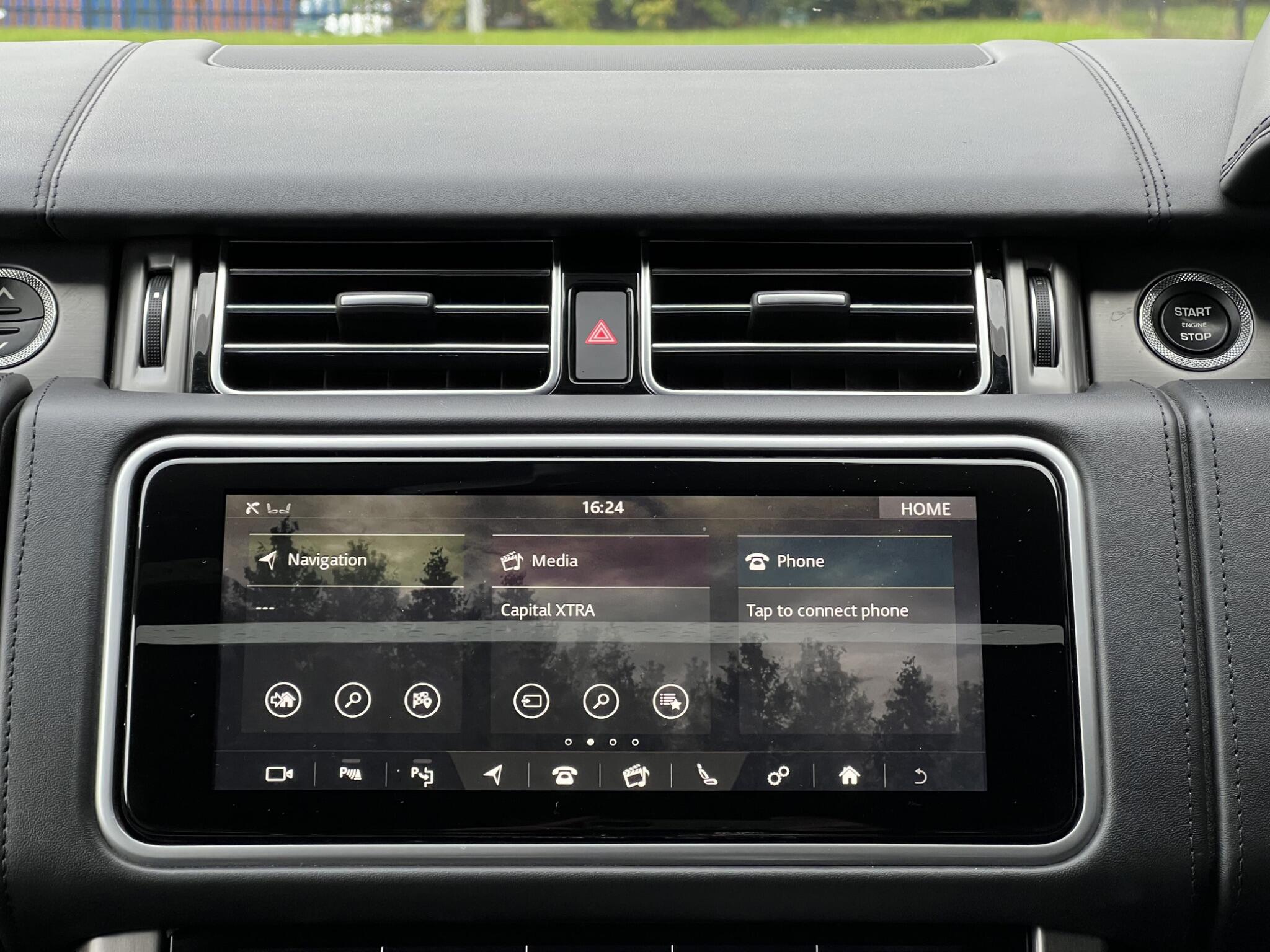 Land Rover Range Rover view 25