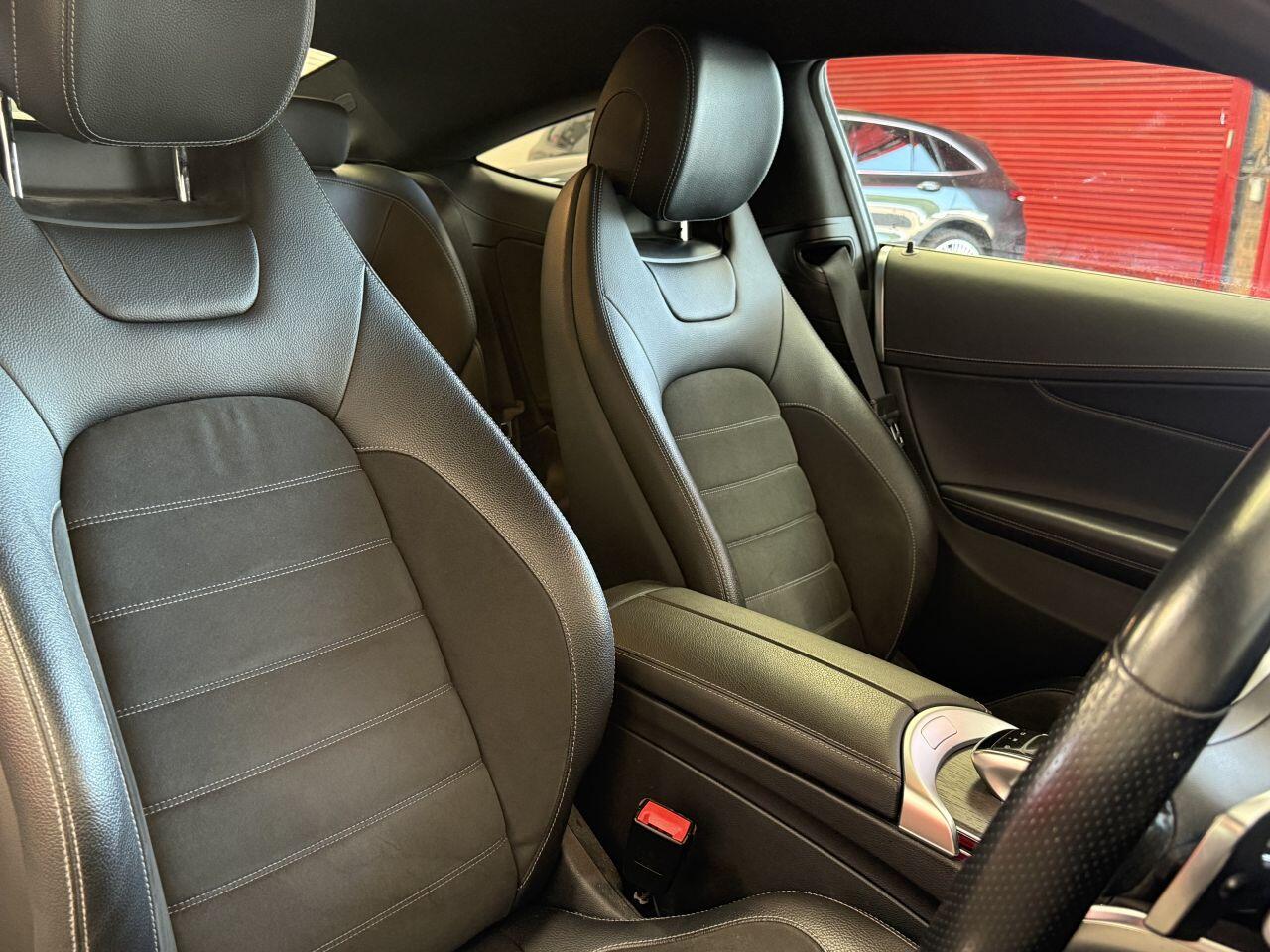 Mercedes-Benz C Class view 32