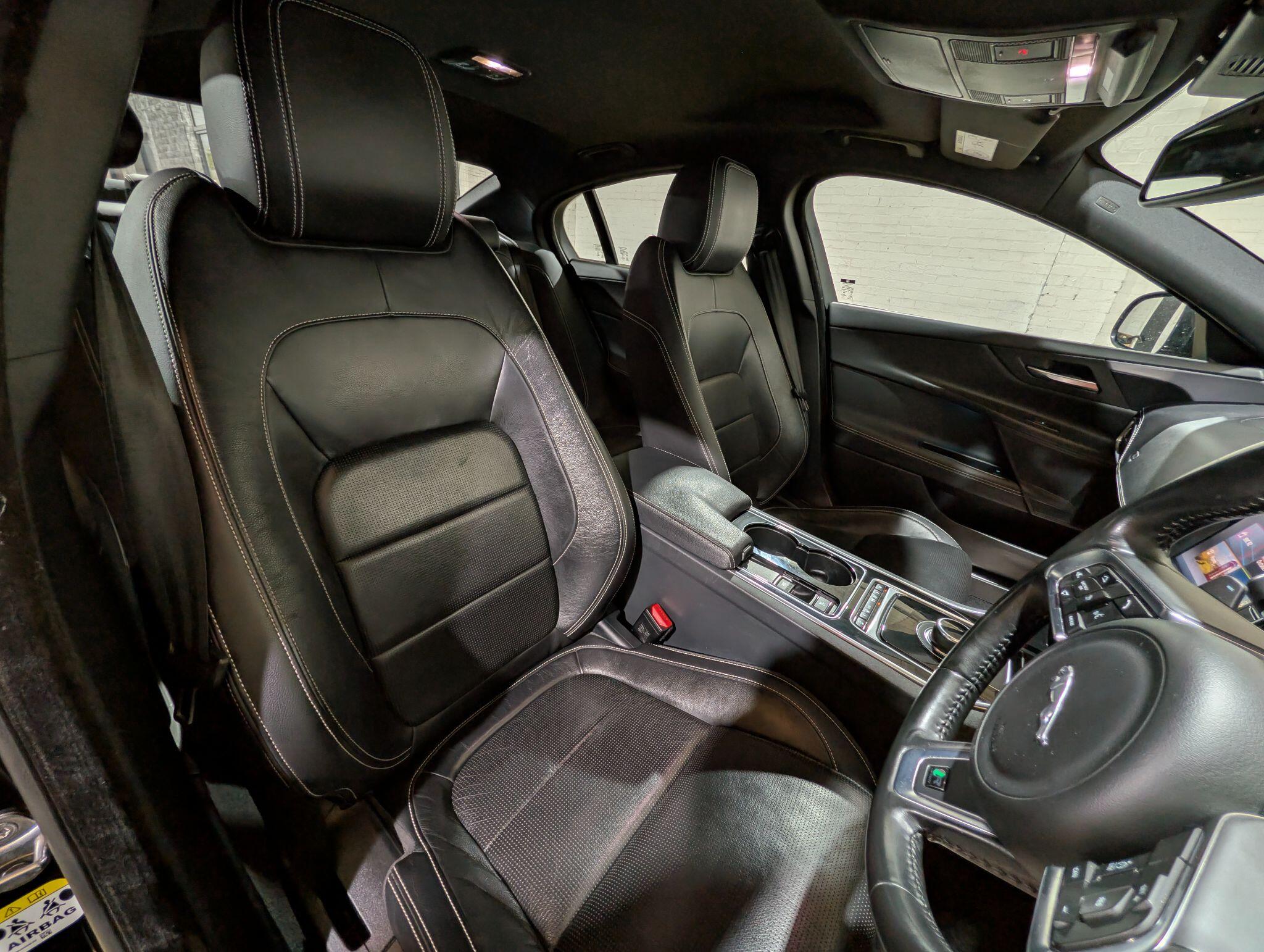 Jaguar Xe view 8
