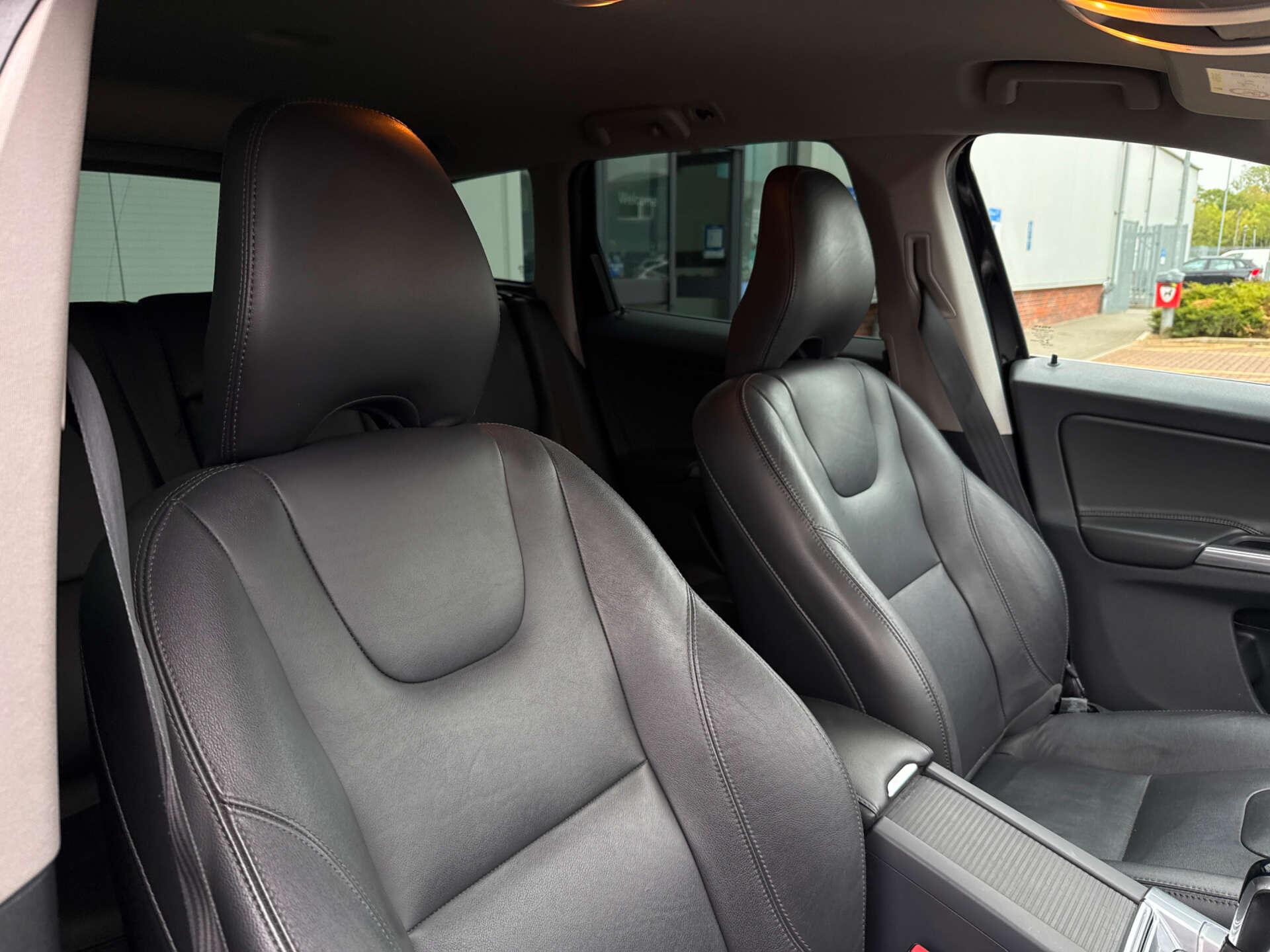 Volvo XC60 view 12
