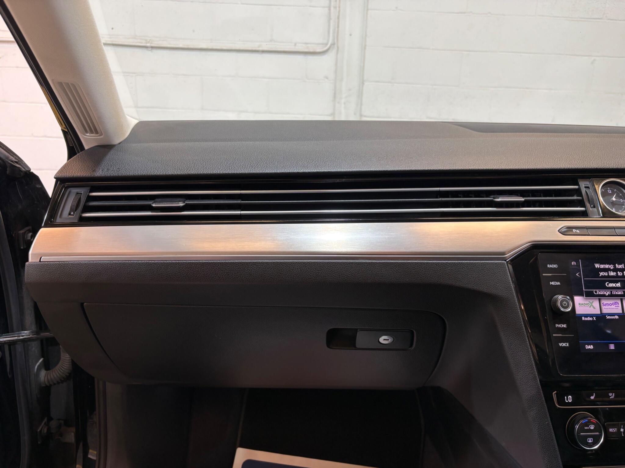 Volkswagen Passat view 67