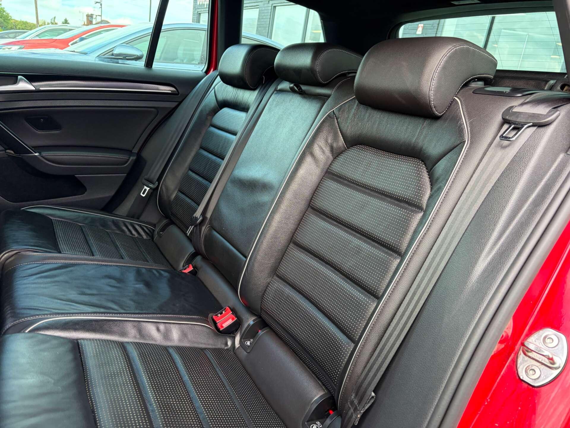Volkswagen Golf view 23