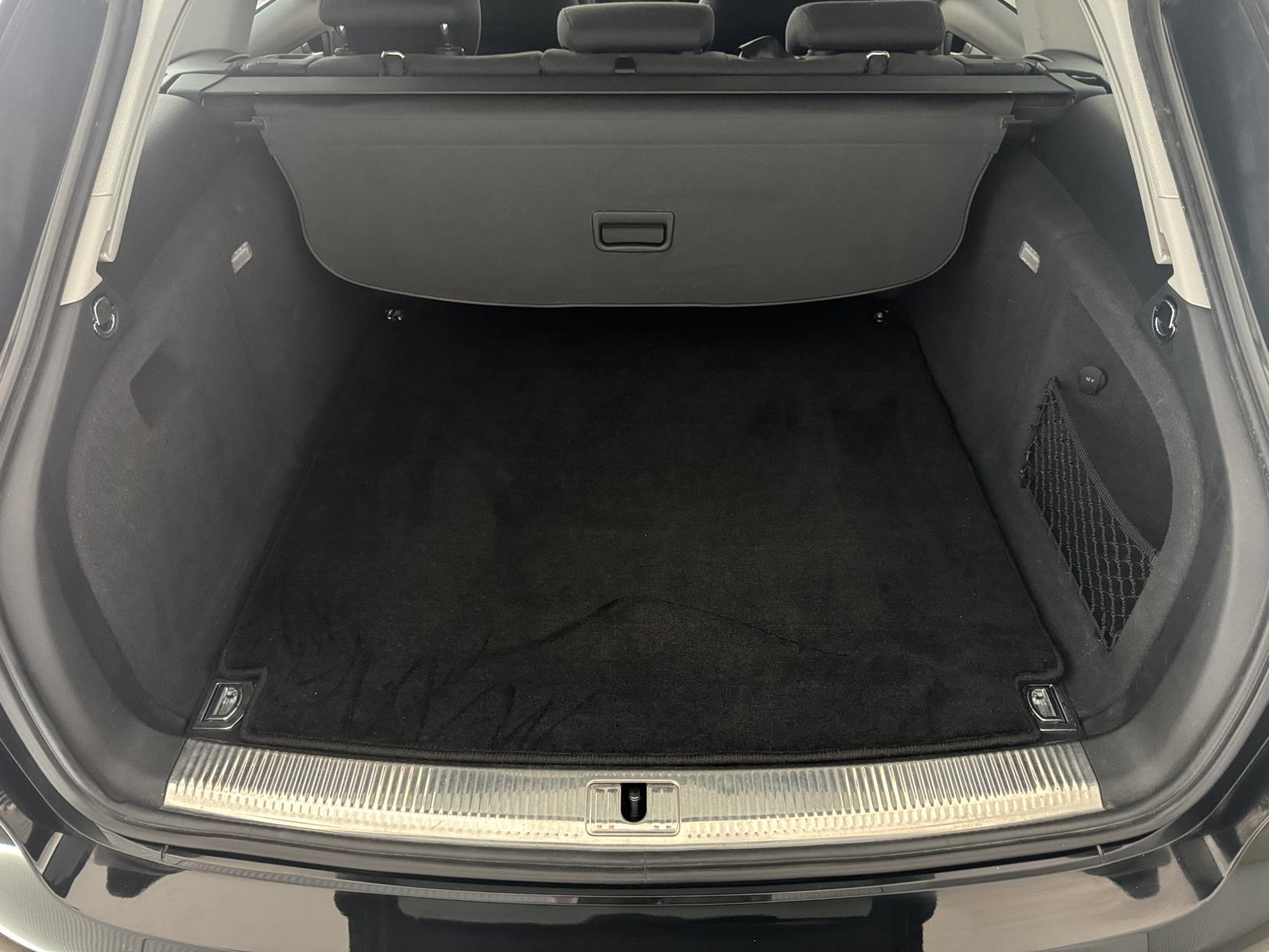 Audi A4 Avant view 67
