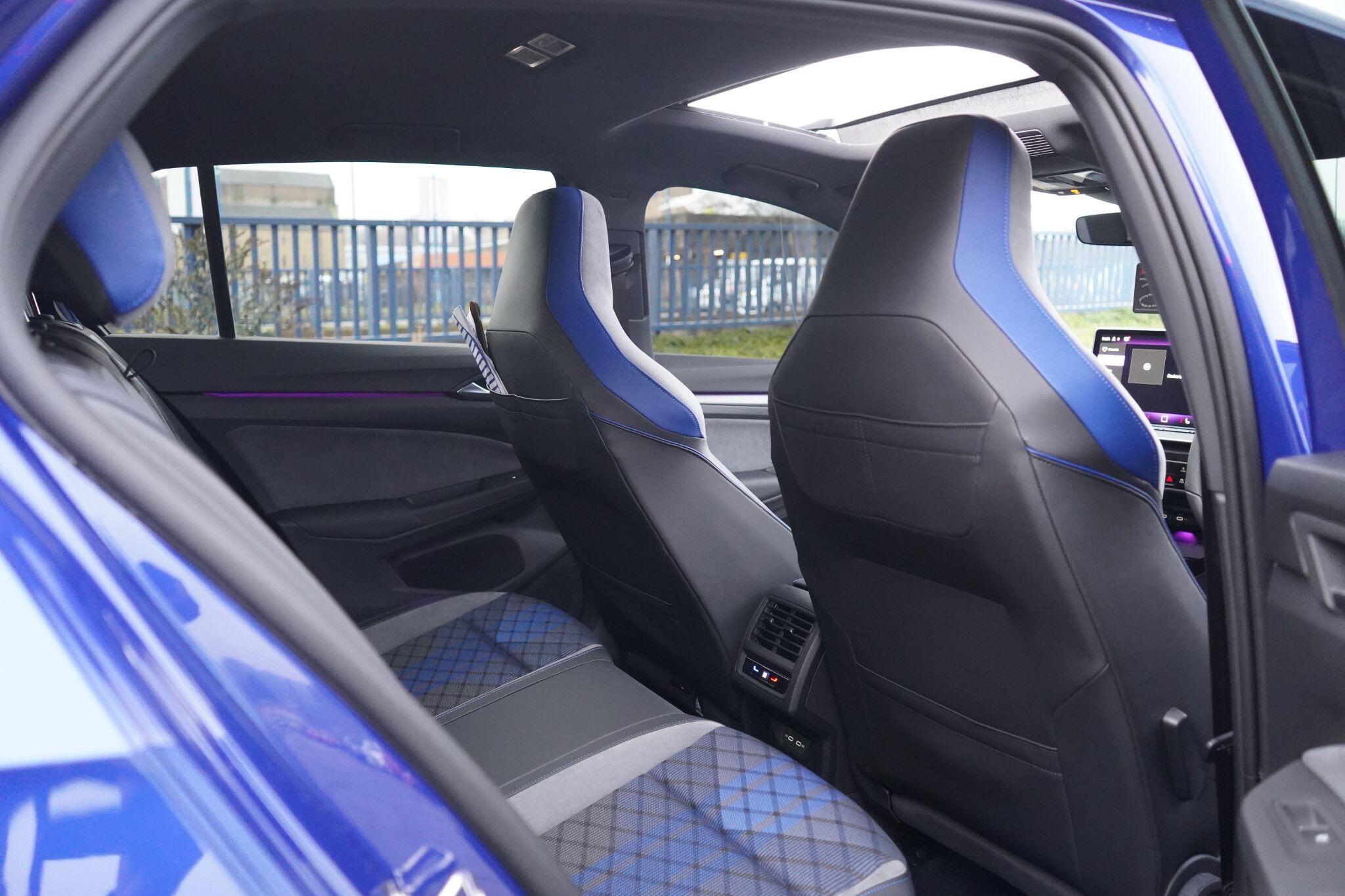 Volkswagen Golf view 24