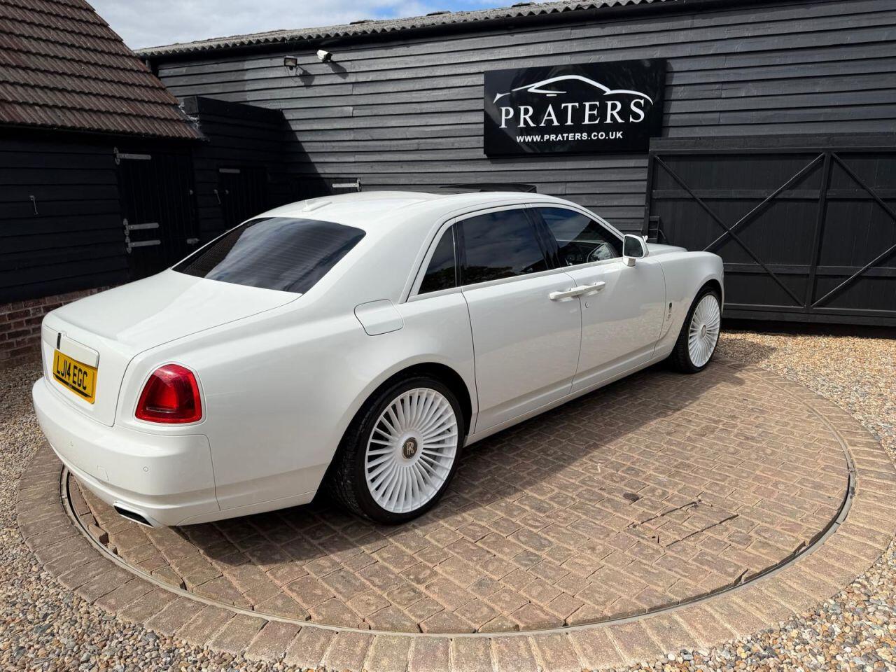 Rolls-Royce Ghost view 11